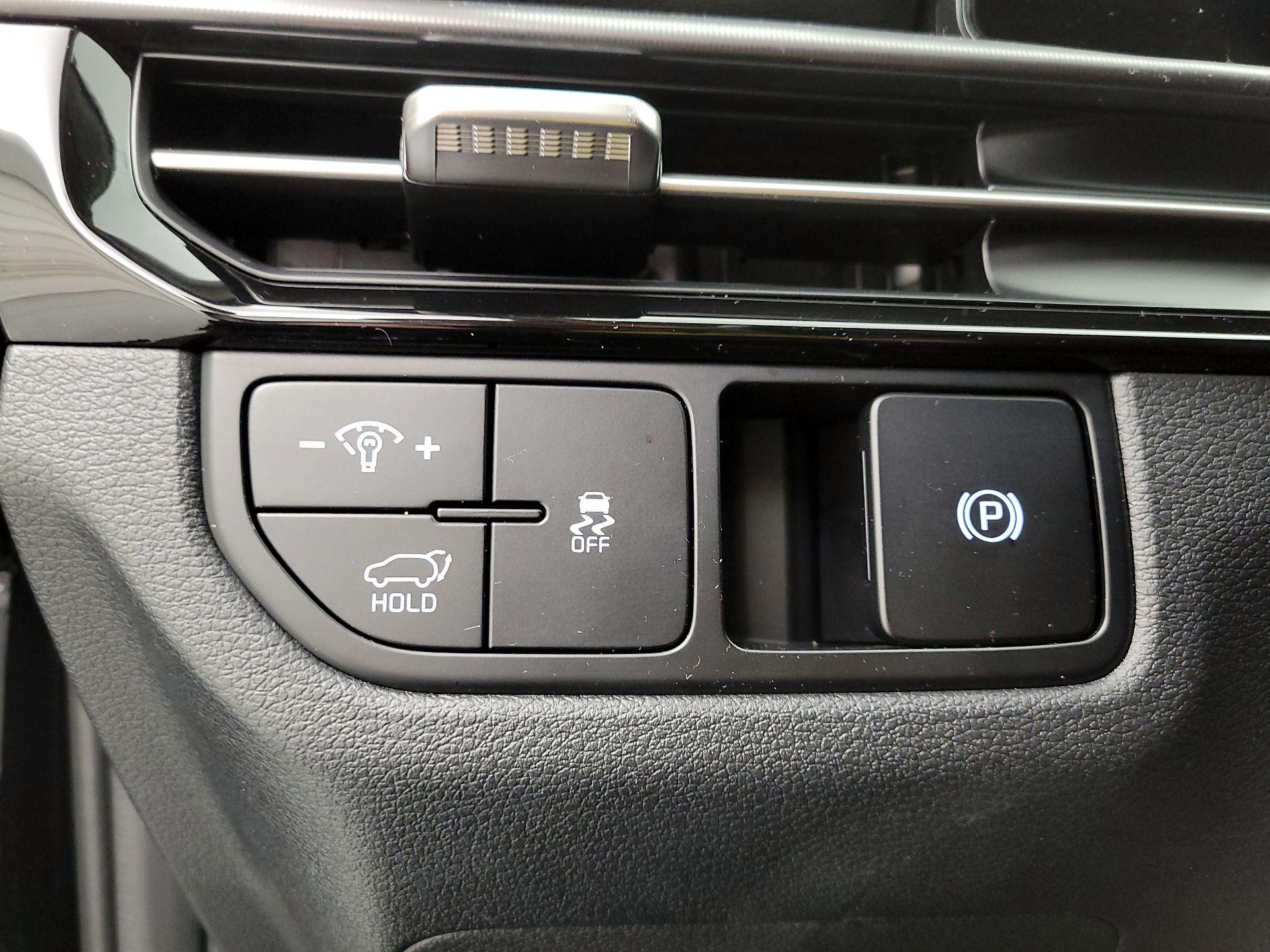 Thumbnail: 2026 Kia Sportage - 13