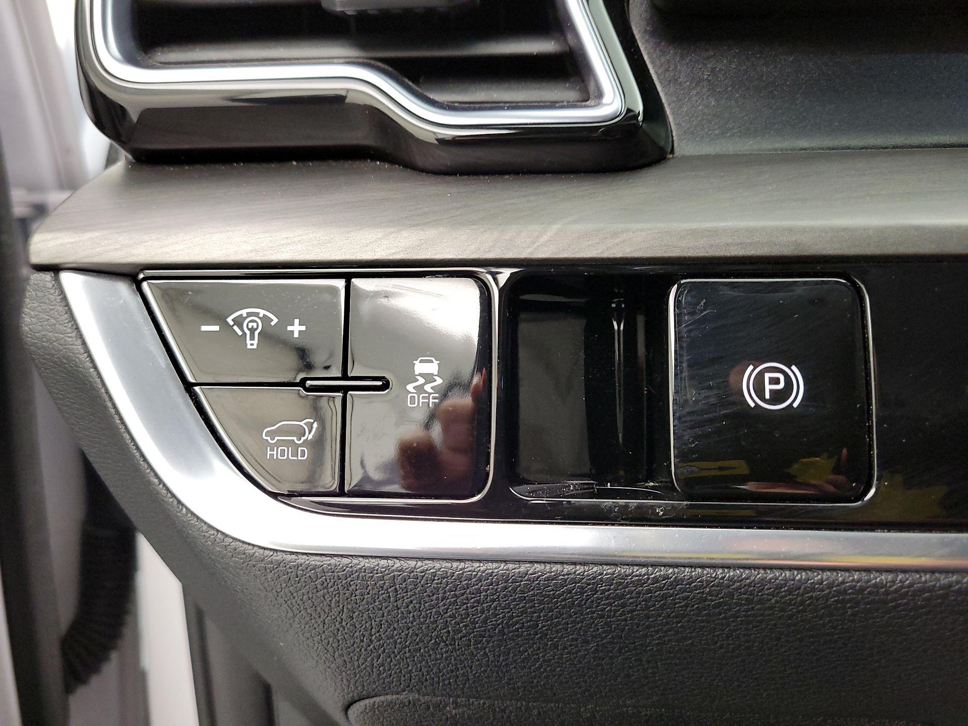 Thumbnail: 2023 Kia Sportage - 13