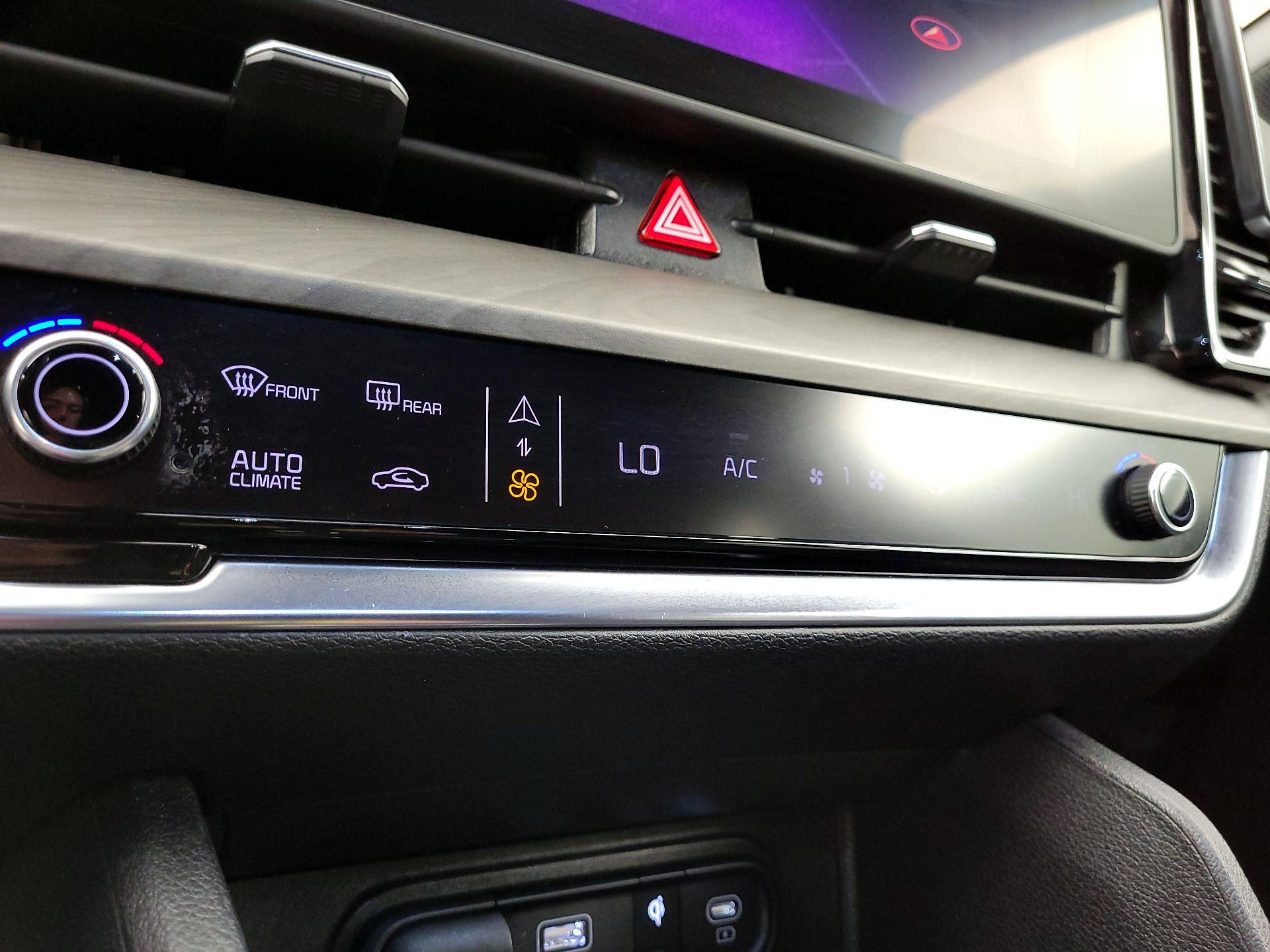 Thumbnail: 2023 Kia Sportage - 17