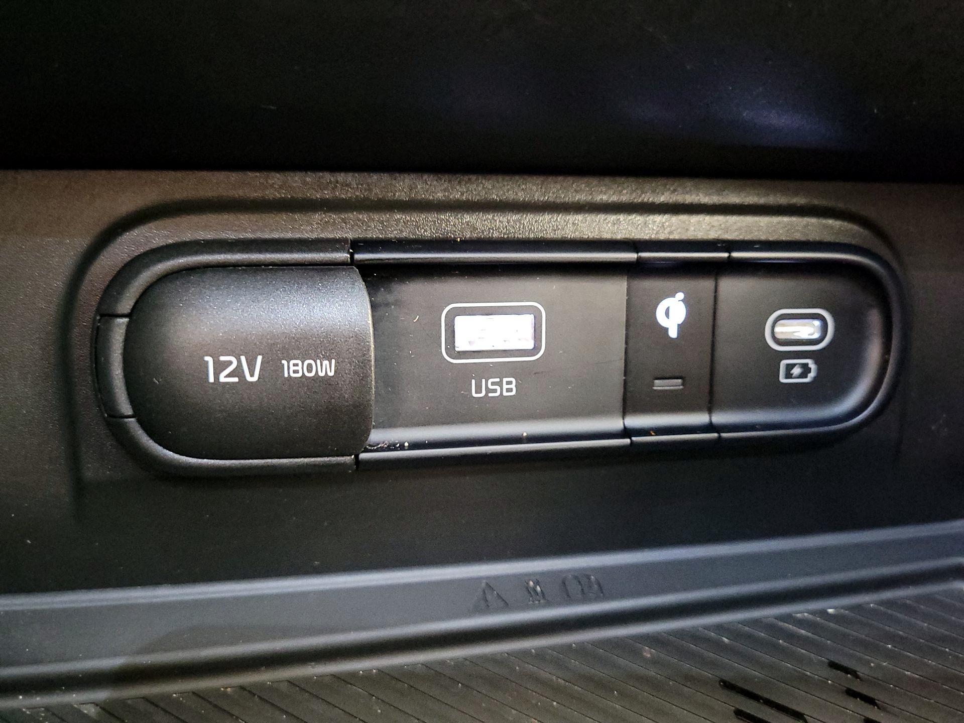 Thumbnail: 2023 Kia Sportage - 19