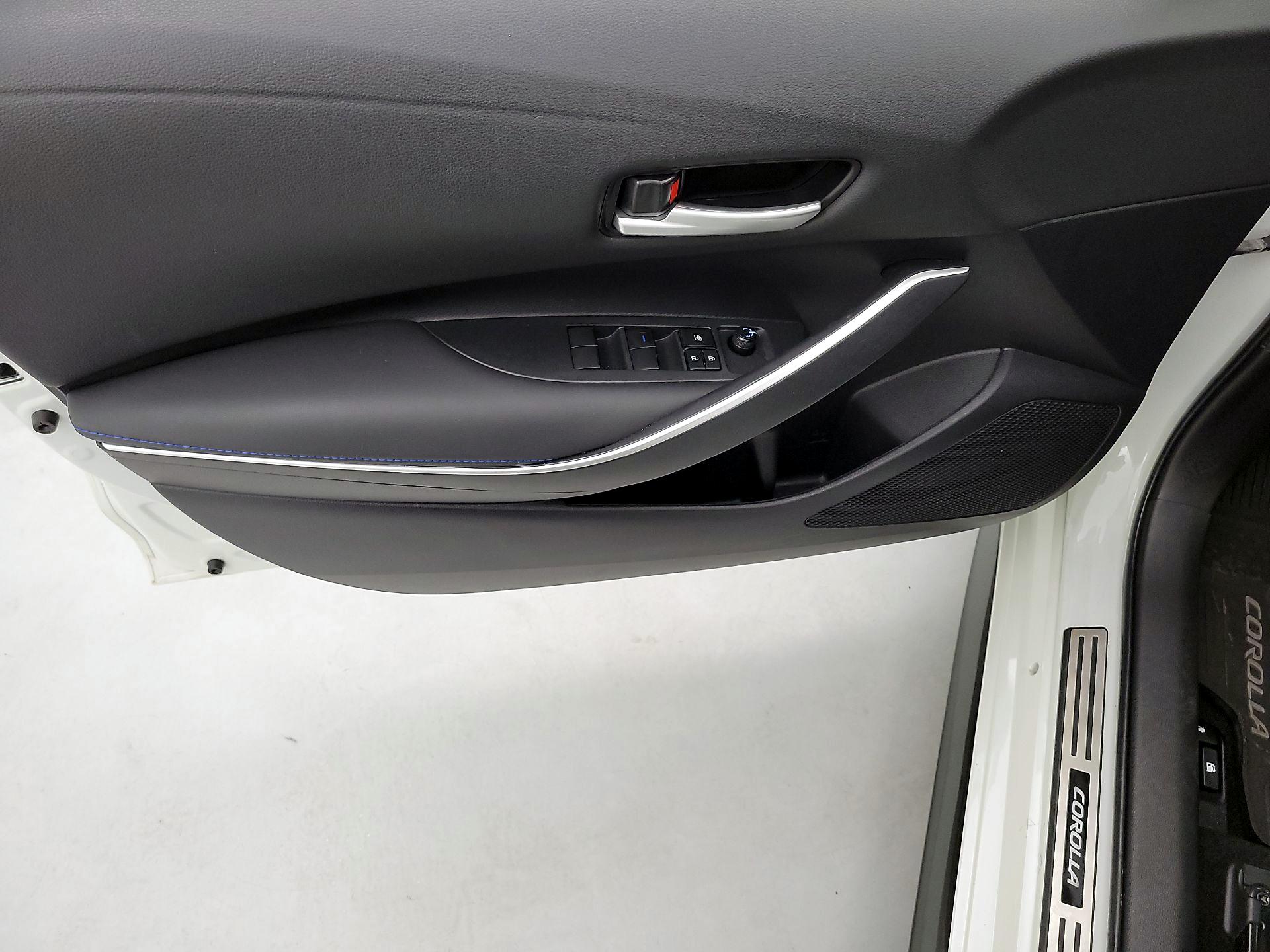 Thumbnail: 2021 Toyota Corolla - 12