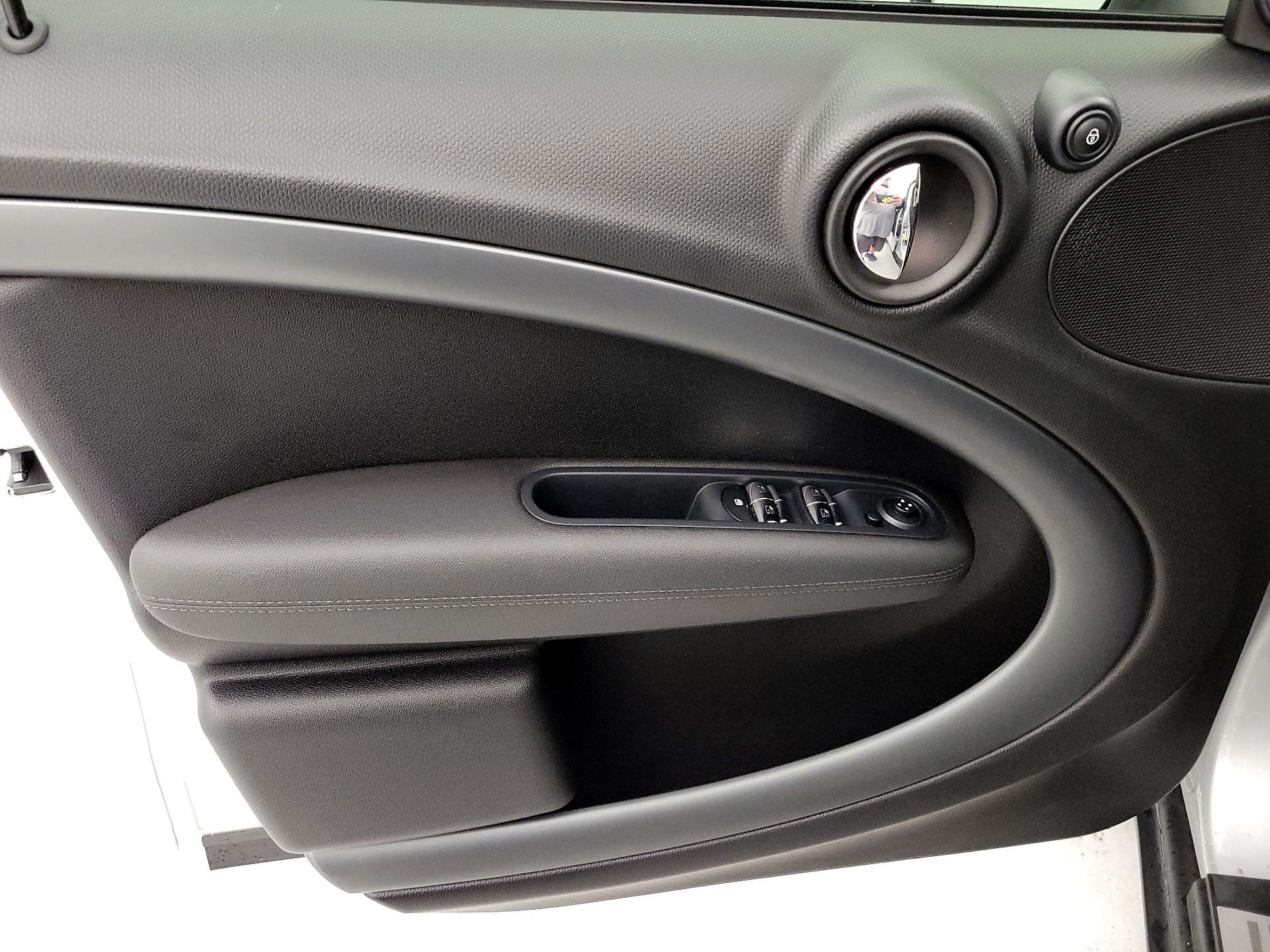 Thumbnail: 2016 MINI Cooper Countryman - 12