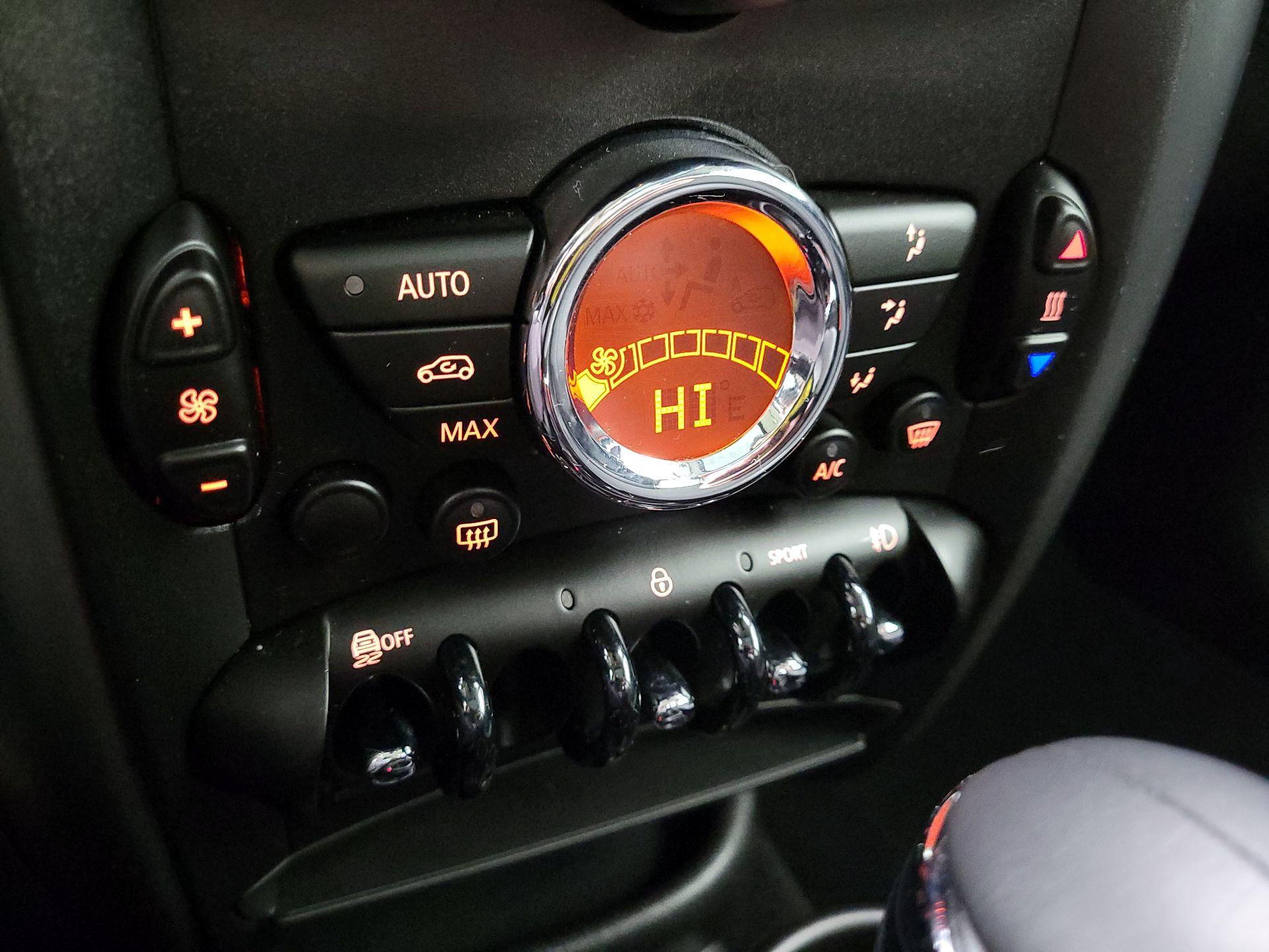 Thumbnail: 2016 MINI Cooper Countryman - 15