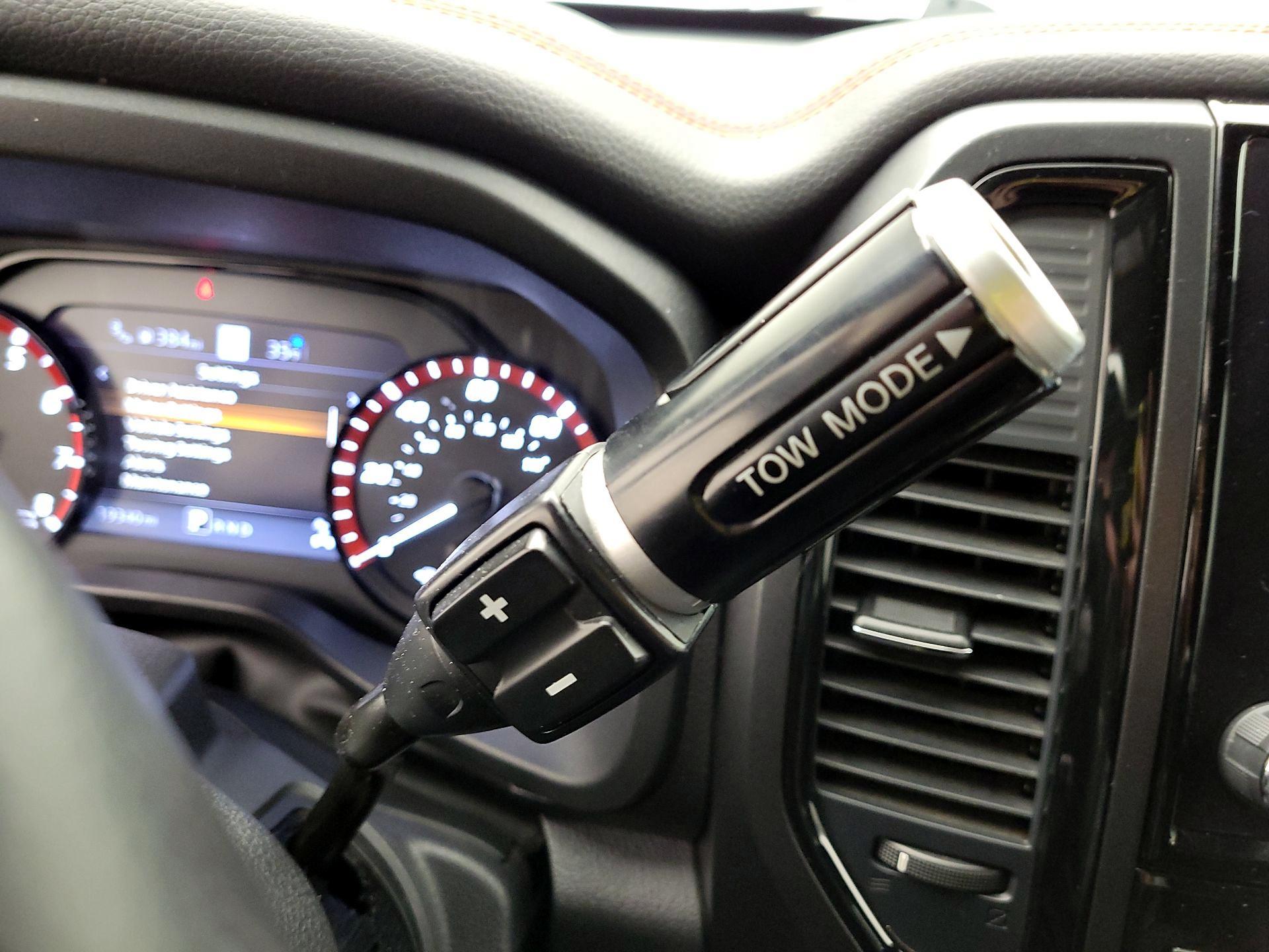 Thumbnail: 2021 Nissan Titan - 18