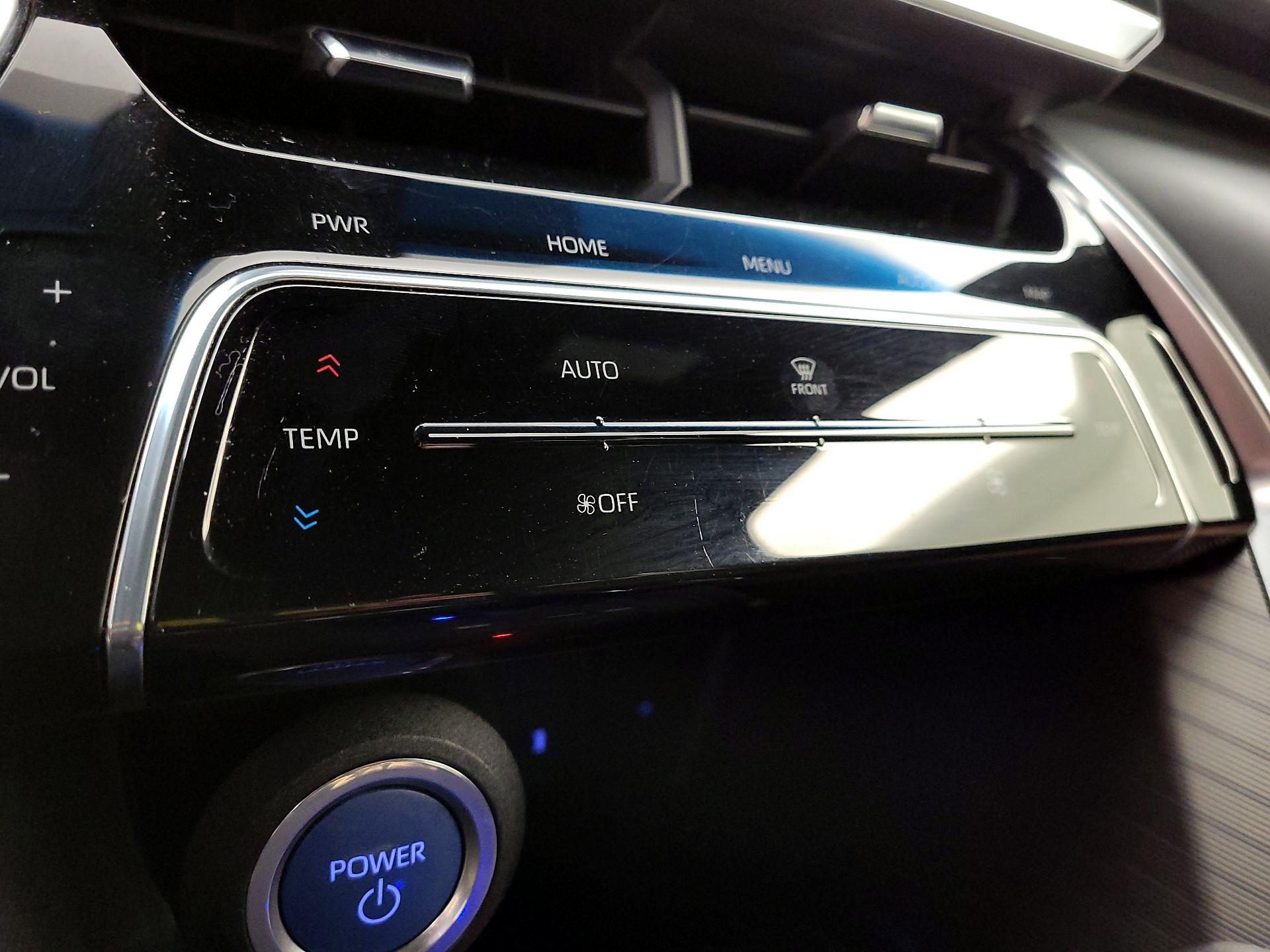 Thumbnail: 2021 Toyota Venza - 17