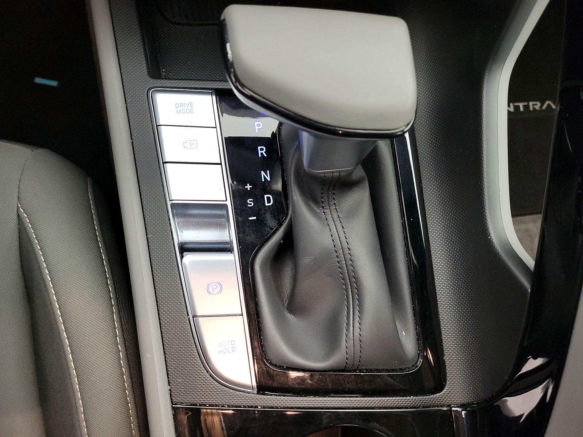 Thumbnail: 2025 Hyundai Elantra - 18