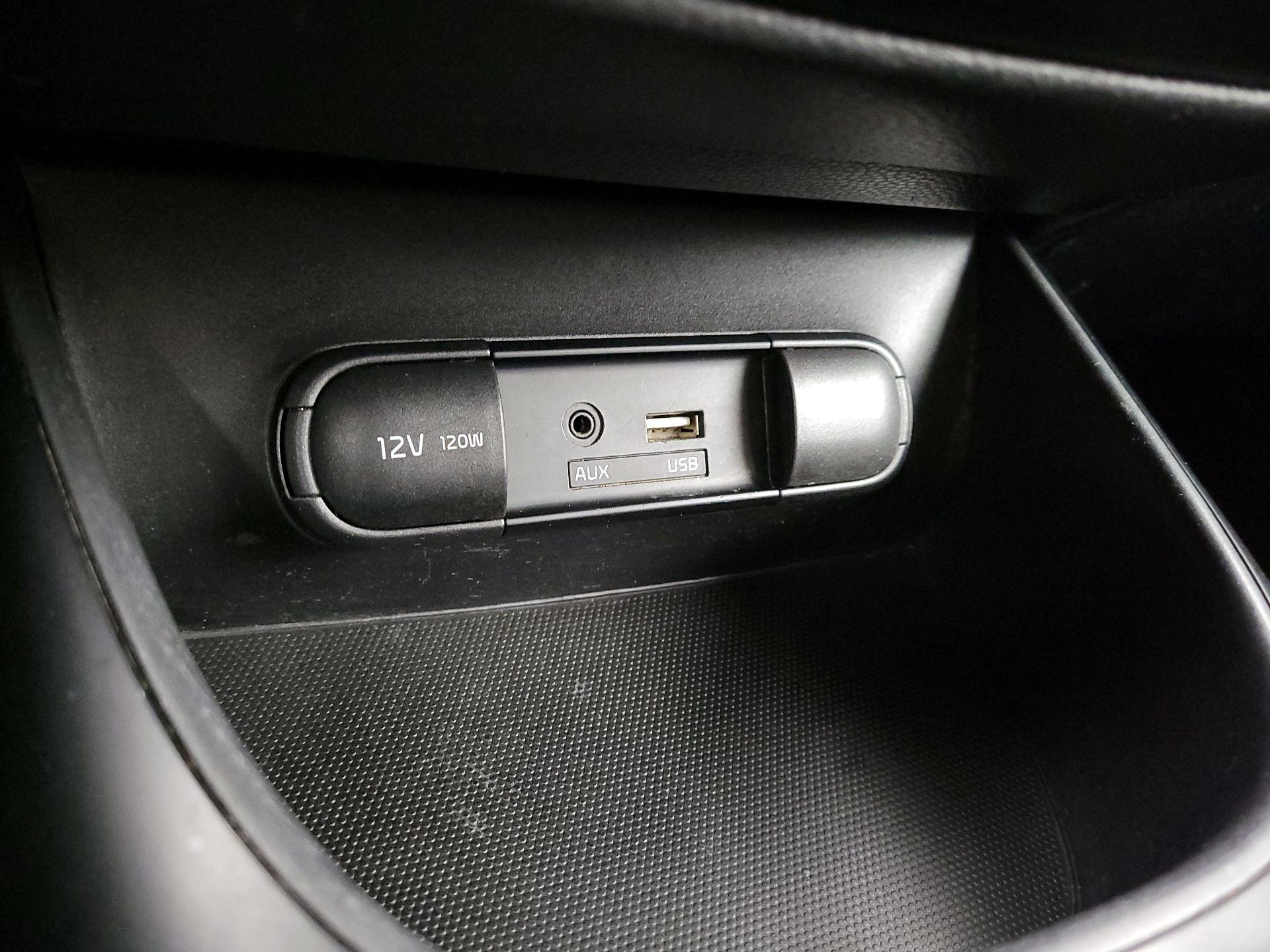 Thumbnail: 2015 Kia Soul - 17