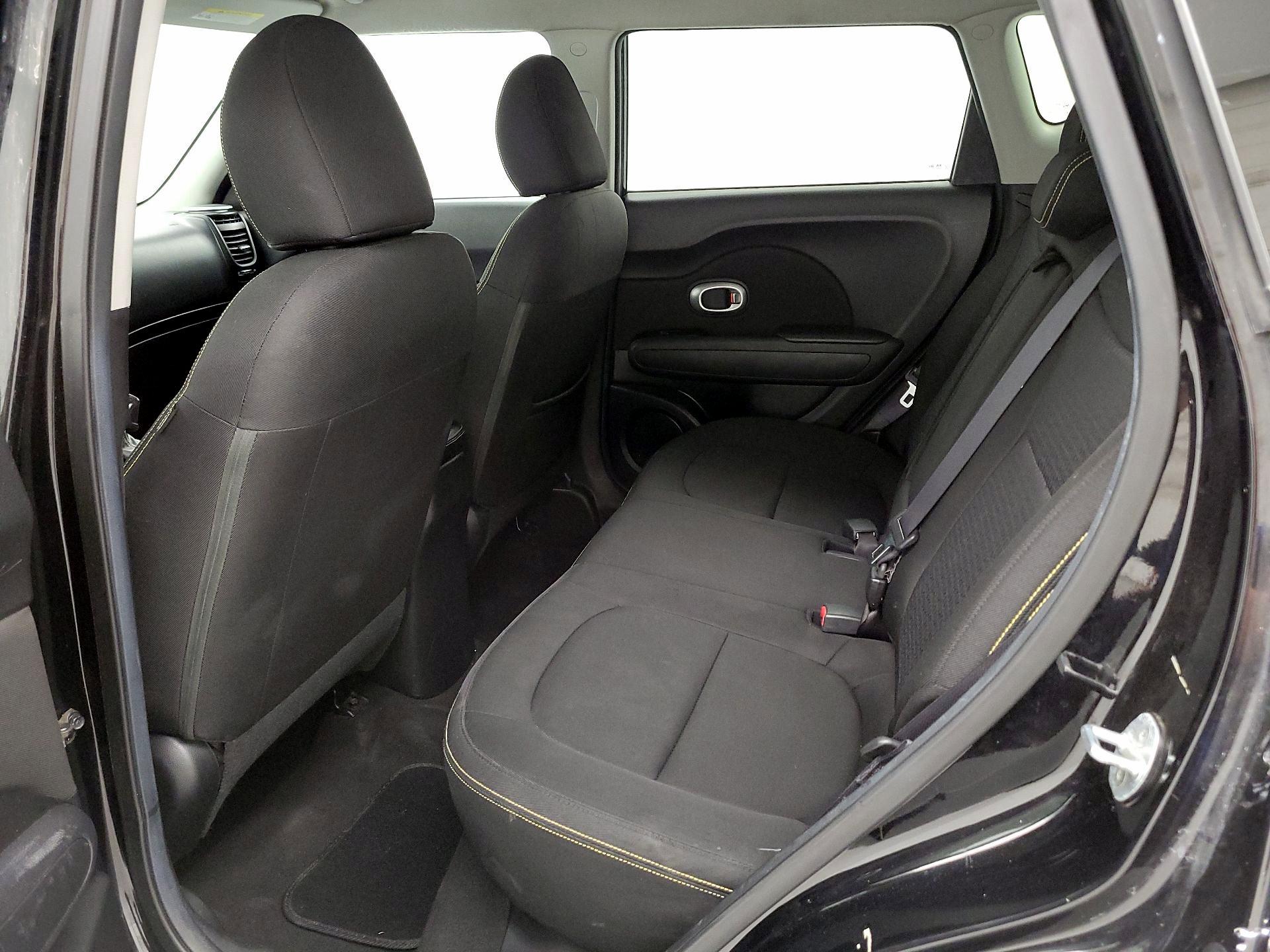 Thumbnail: 2015 Kia Soul - 18