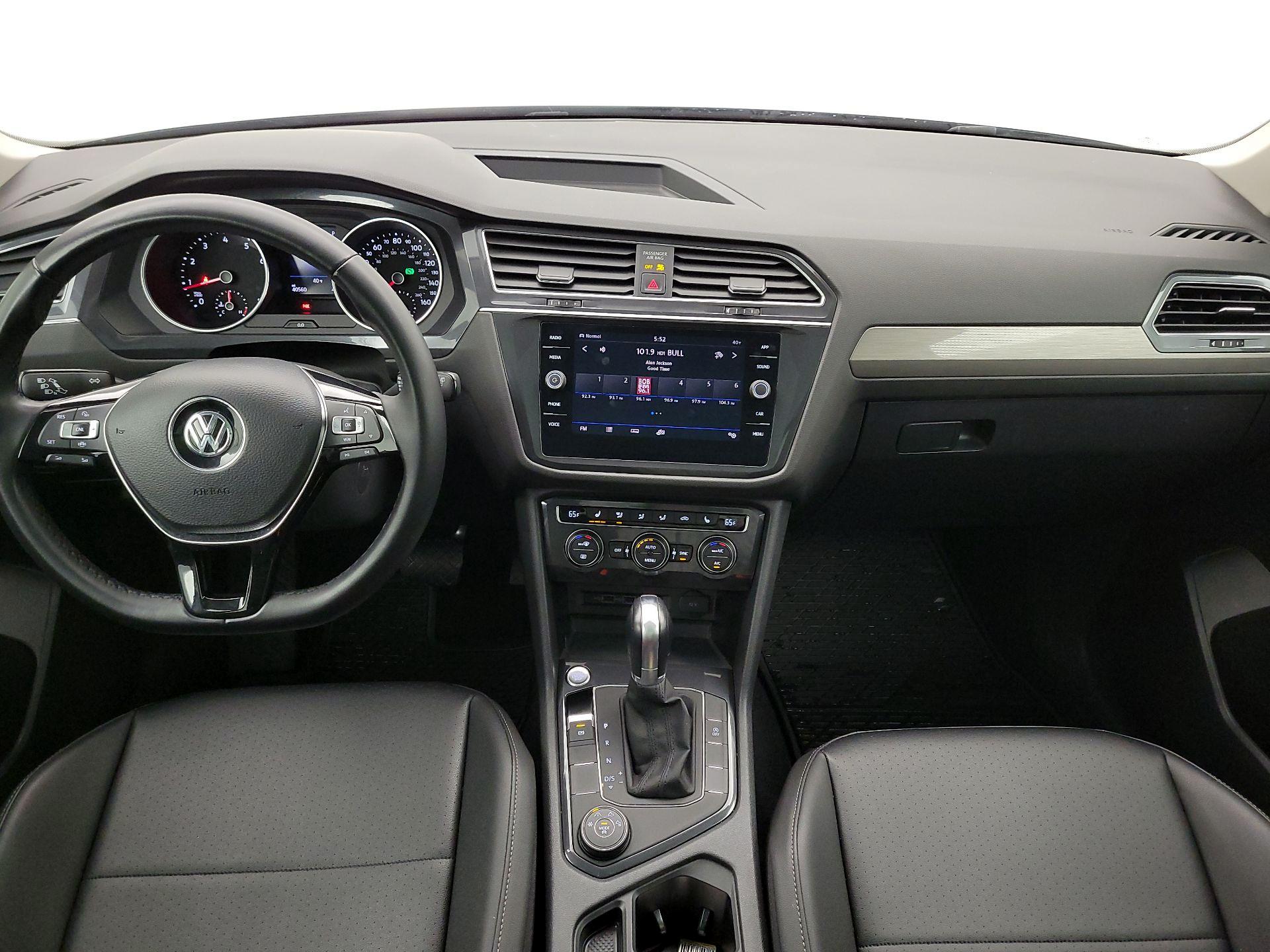 Thumbnail: 2019 Volkswagen Tiguan - 9