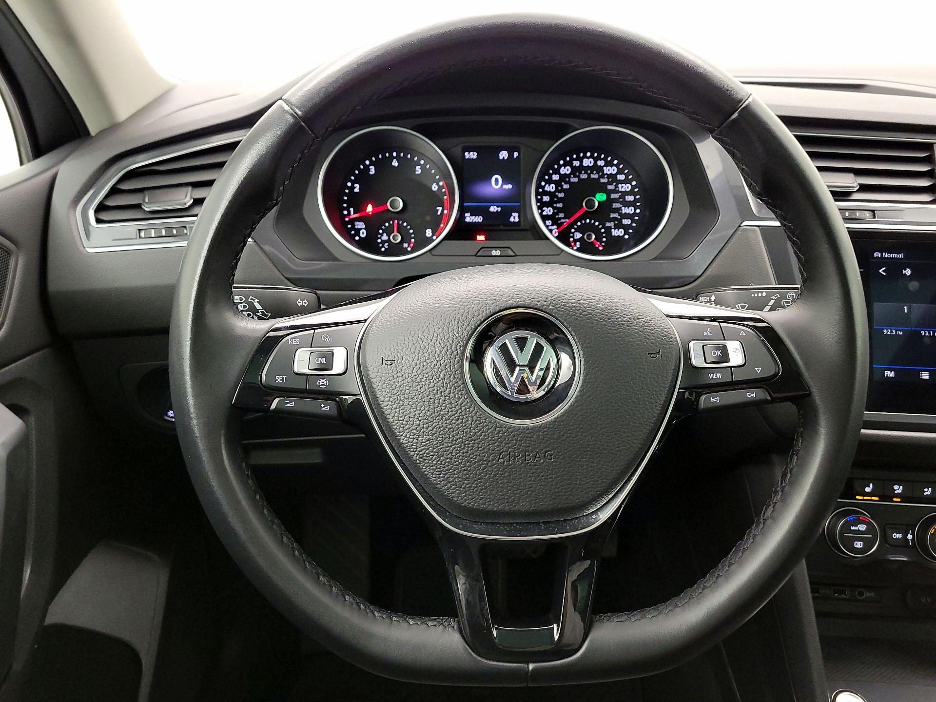 Thumbnail: 2019 Volkswagen Tiguan - 10