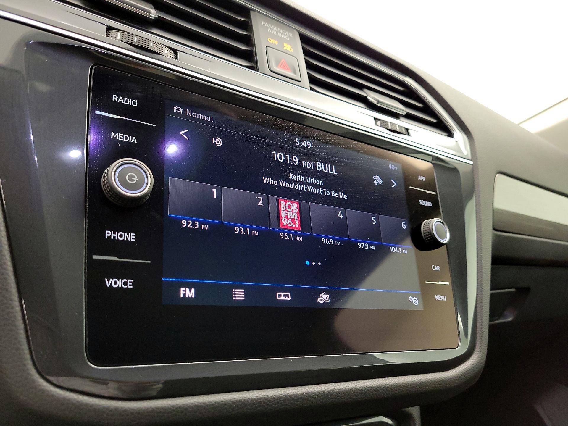 Thumbnail: 2019 Volkswagen Tiguan - 15