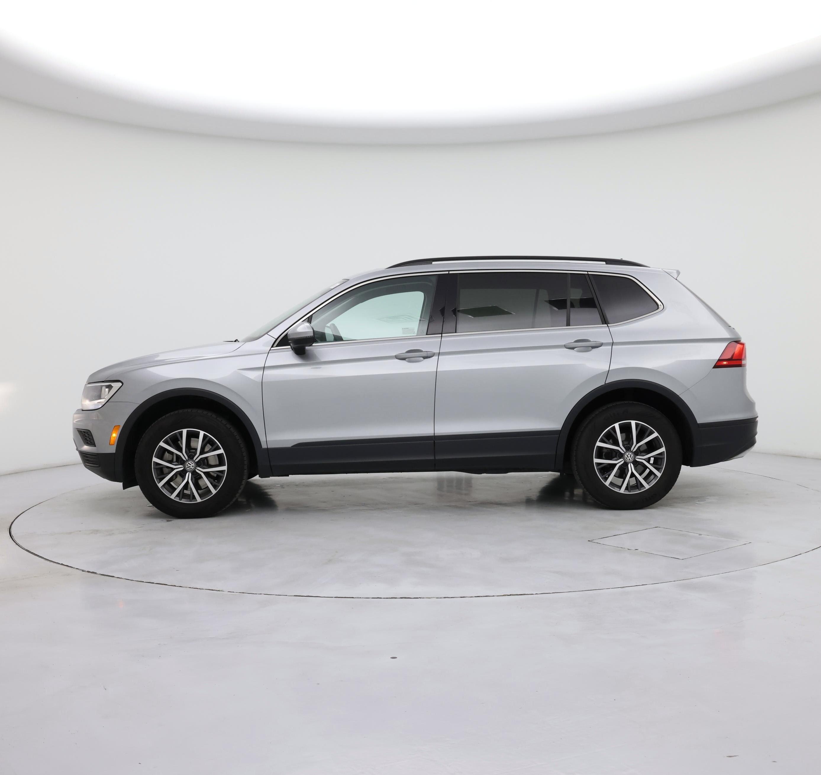 Thumbnail: 2019 Volkswagen Tiguan - 3