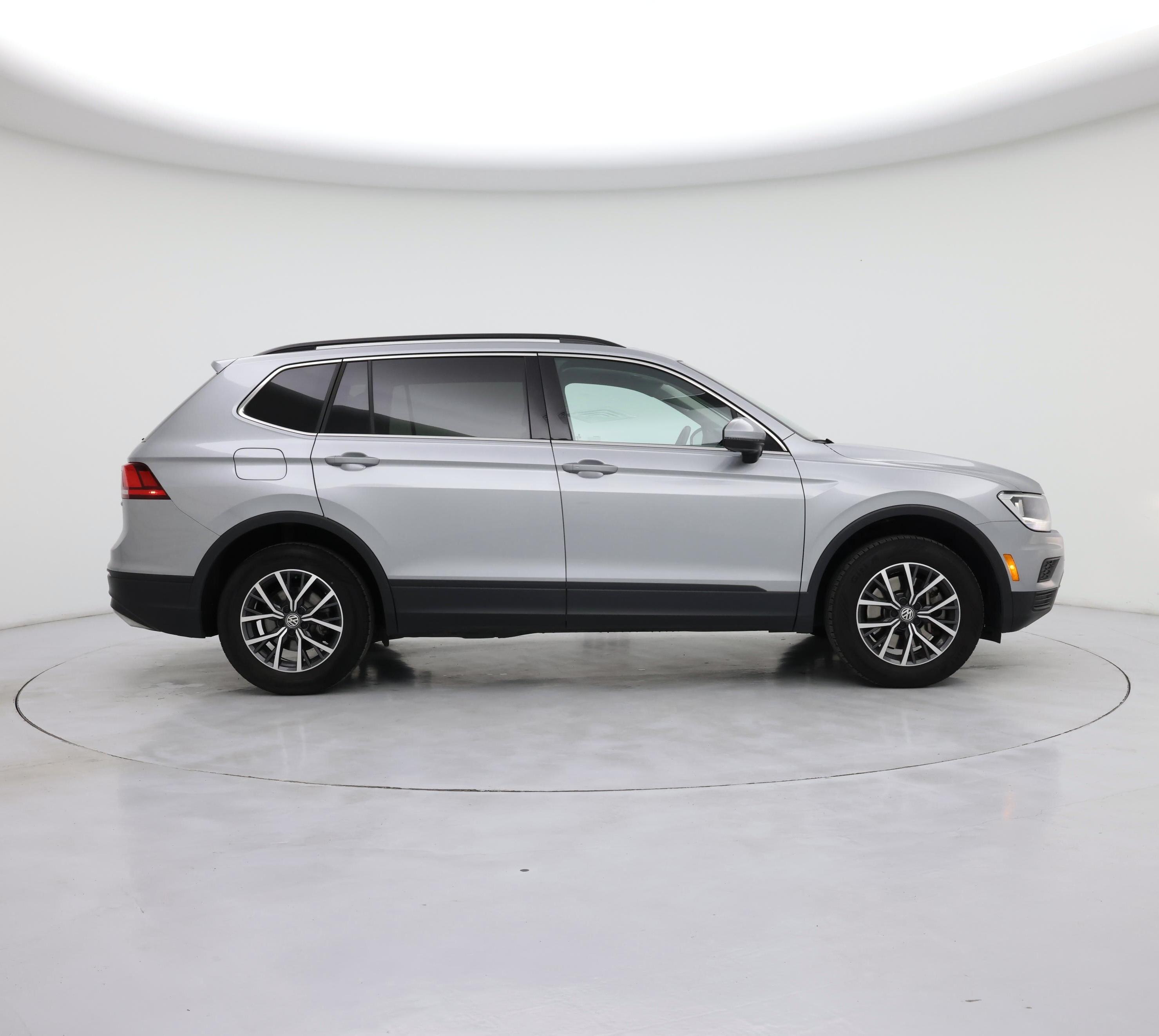 Thumbnail: 2019 Volkswagen Tiguan - 7