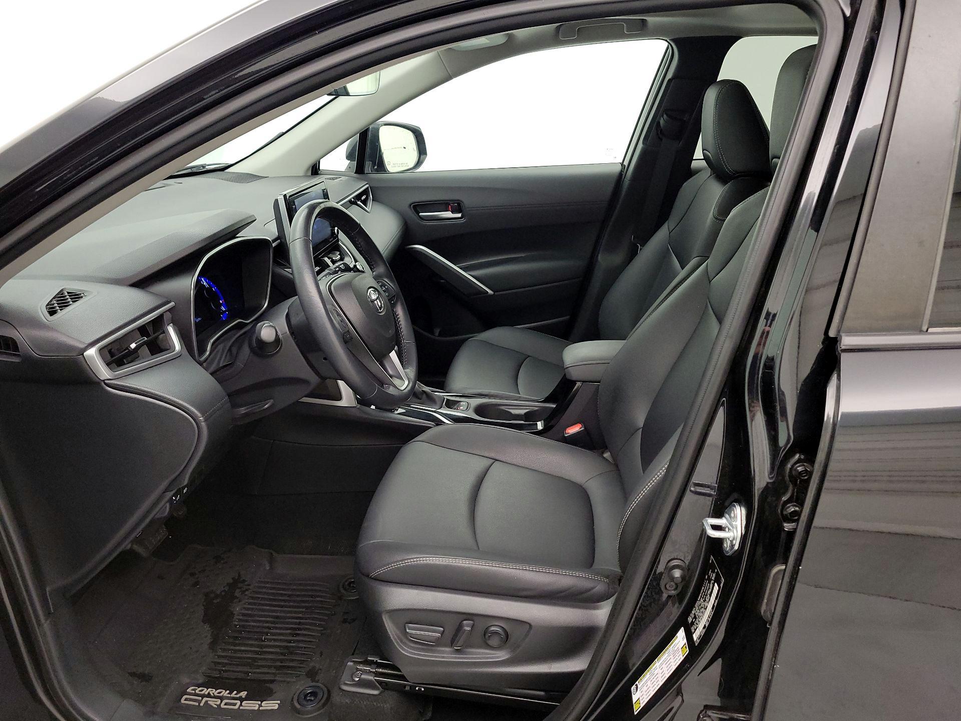 Thumbnail: 2022 Toyota Corolla Cross - 11