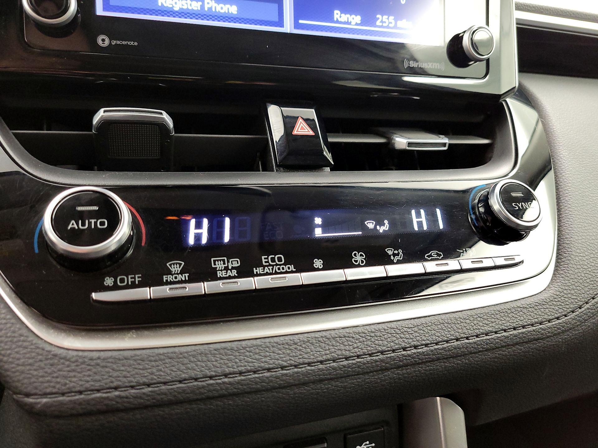 Thumbnail: 2022 Toyota Corolla Cross - 16