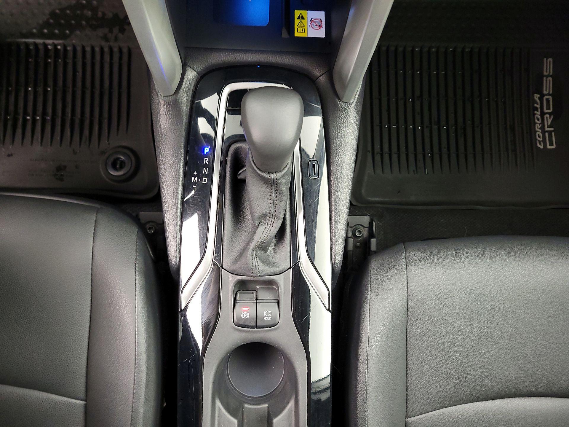 Thumbnail: 2022 Toyota Corolla Cross - 17