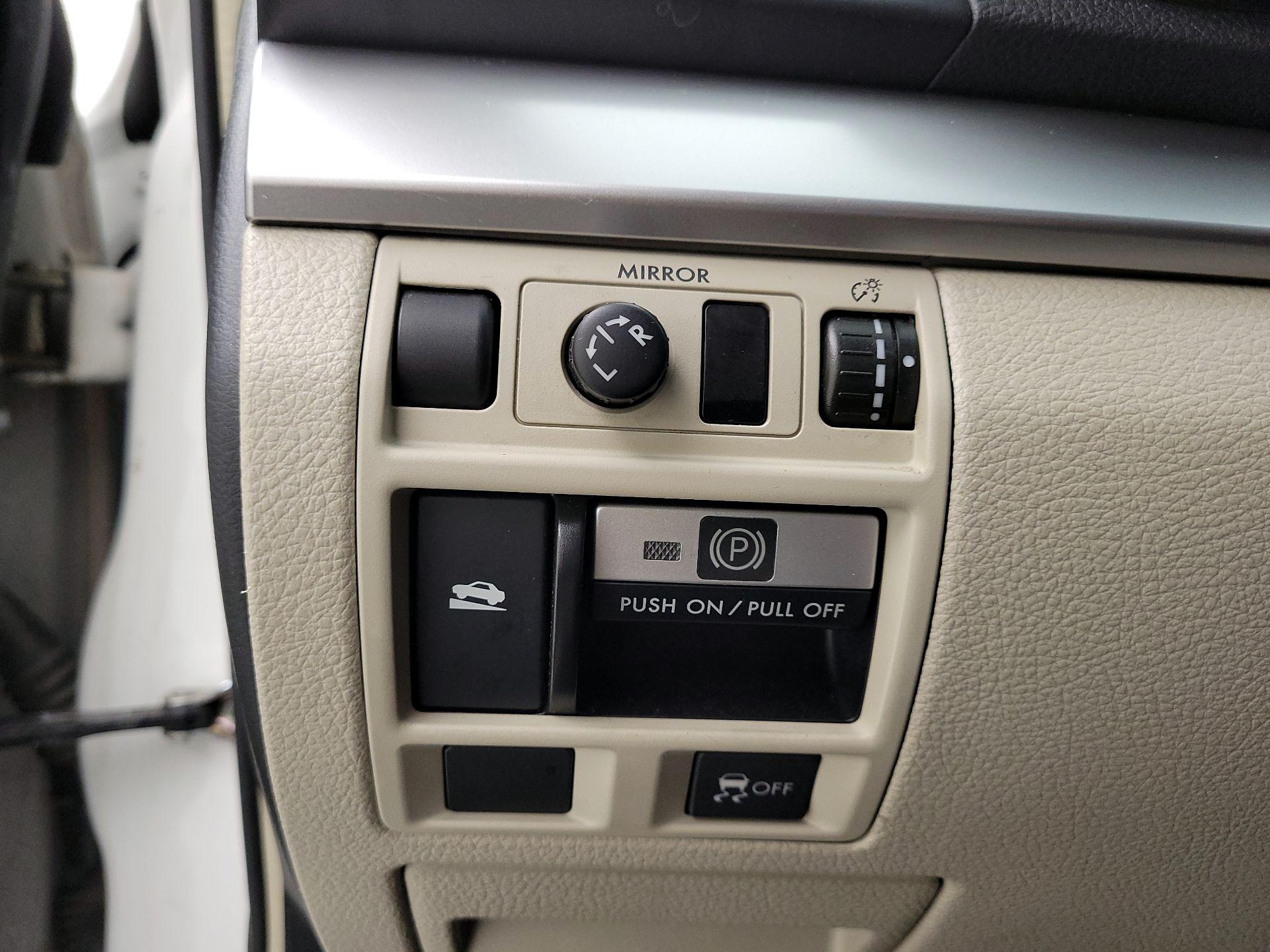 Thumbnail: 2014 Subaru Outback - 13