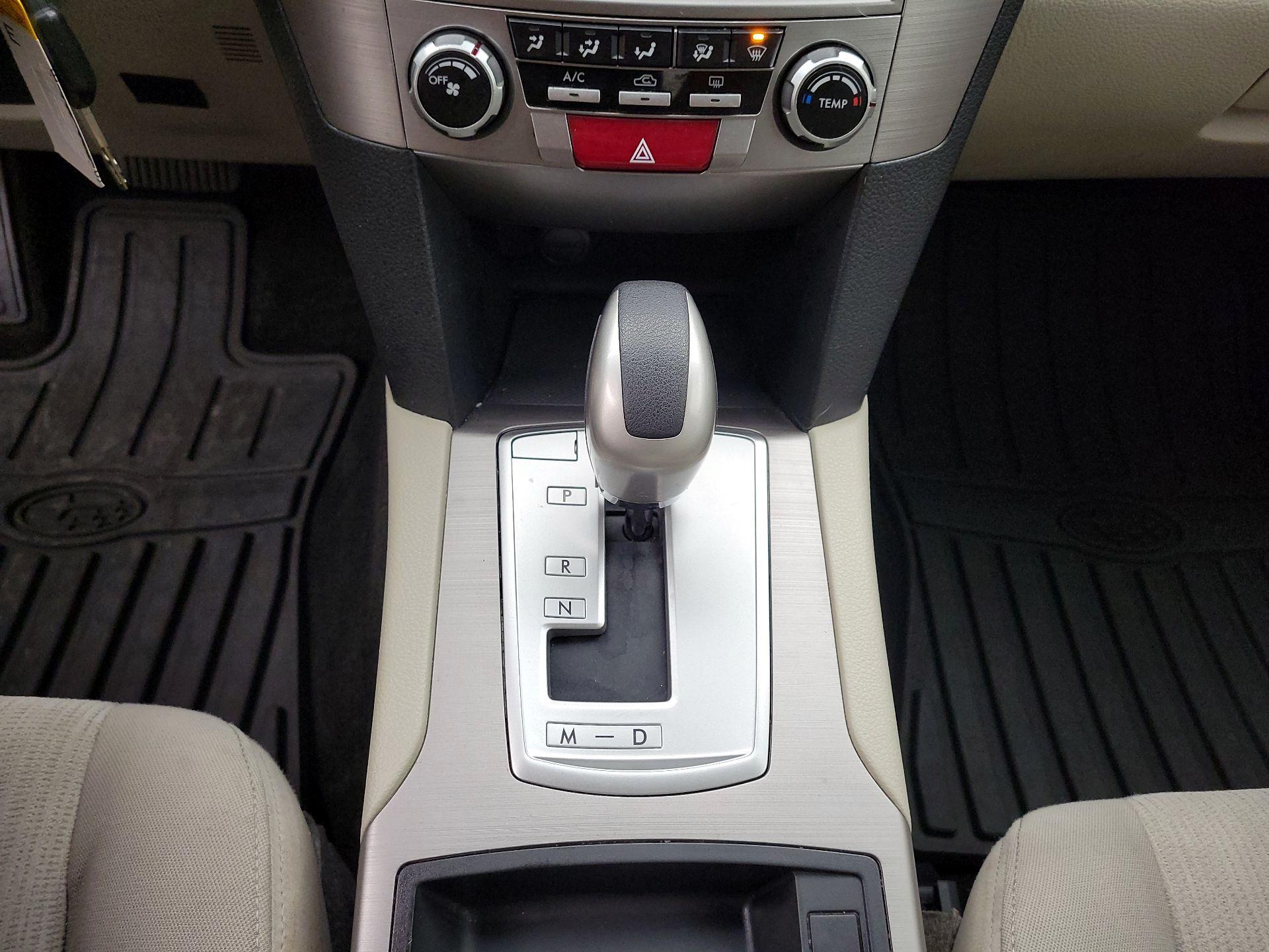 Thumbnail: 2014 Subaru Outback - 16