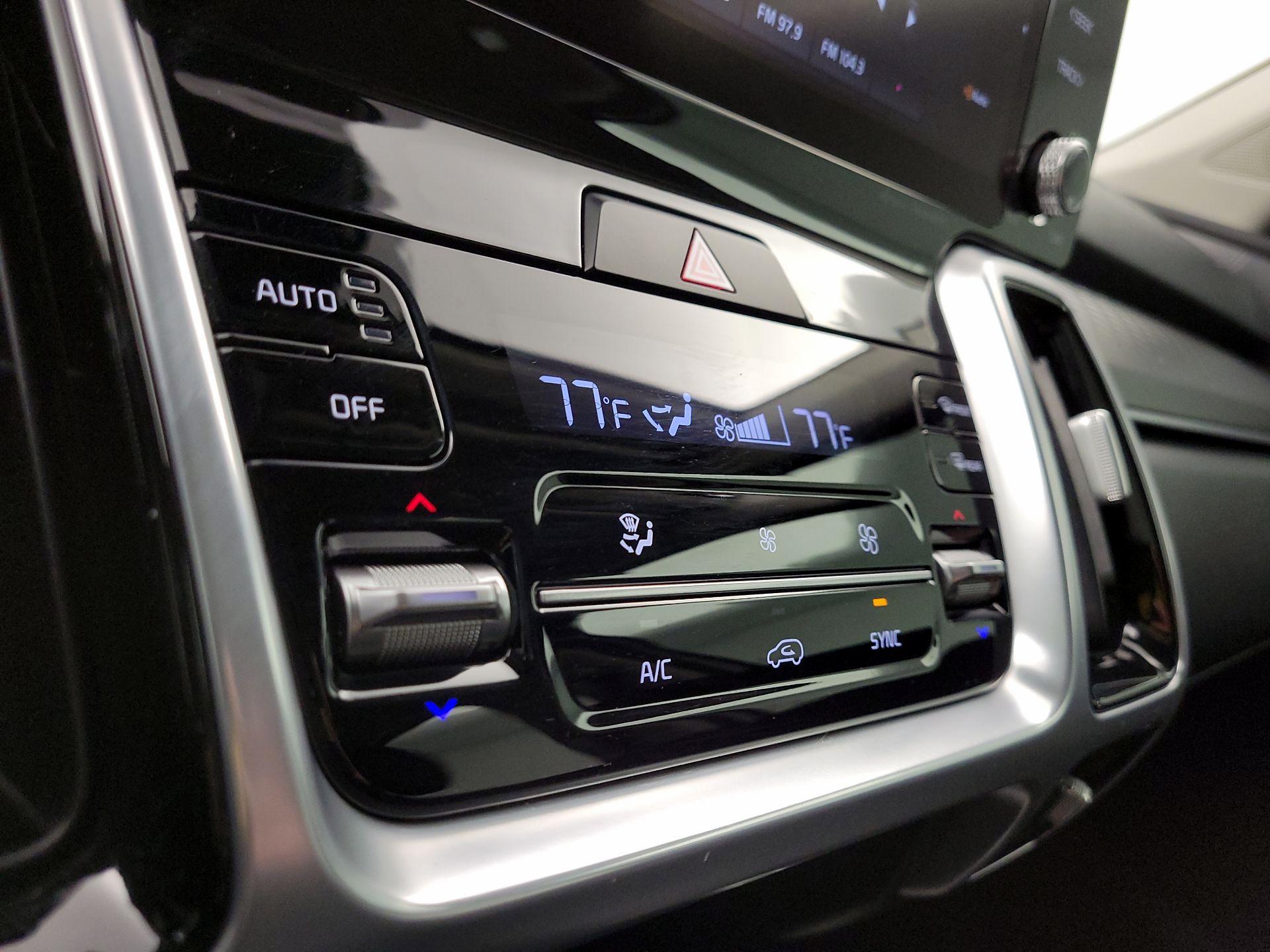 Thumbnail: 2021 Kia Sorento - 17