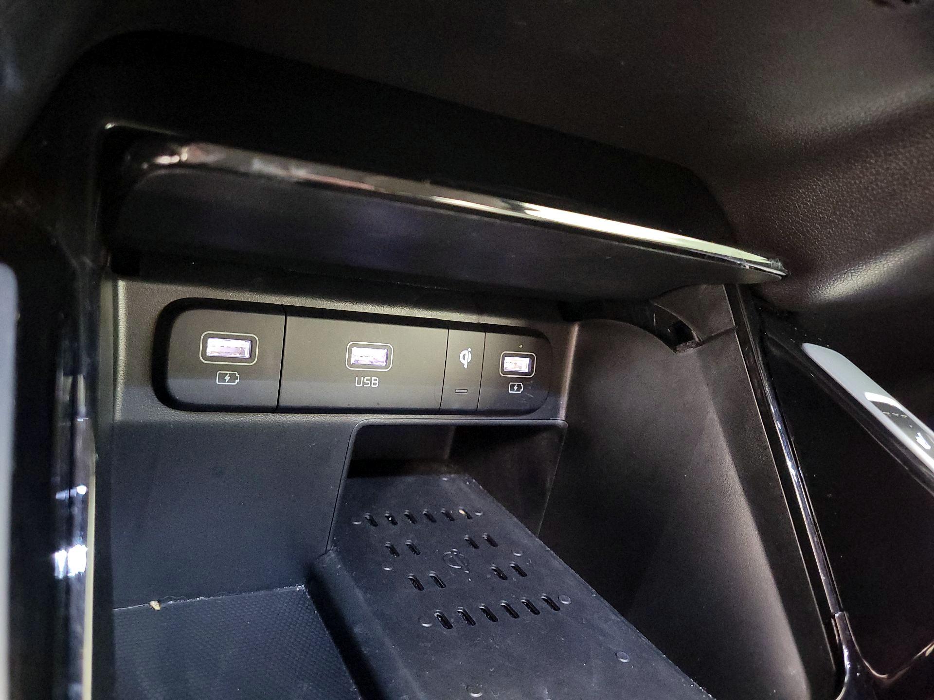 Thumbnail: 2021 Kia Sorento - 19