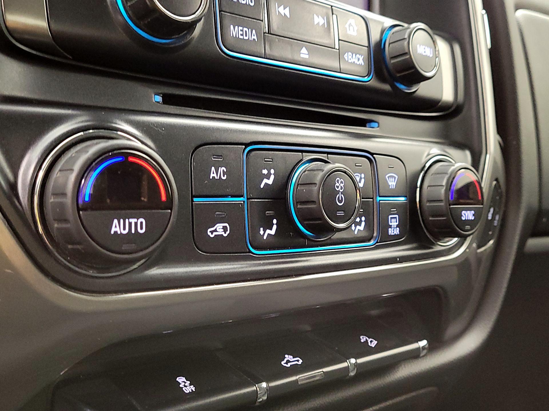 Thumbnail: 2018 Chevrolet Silverado 1500 - 17