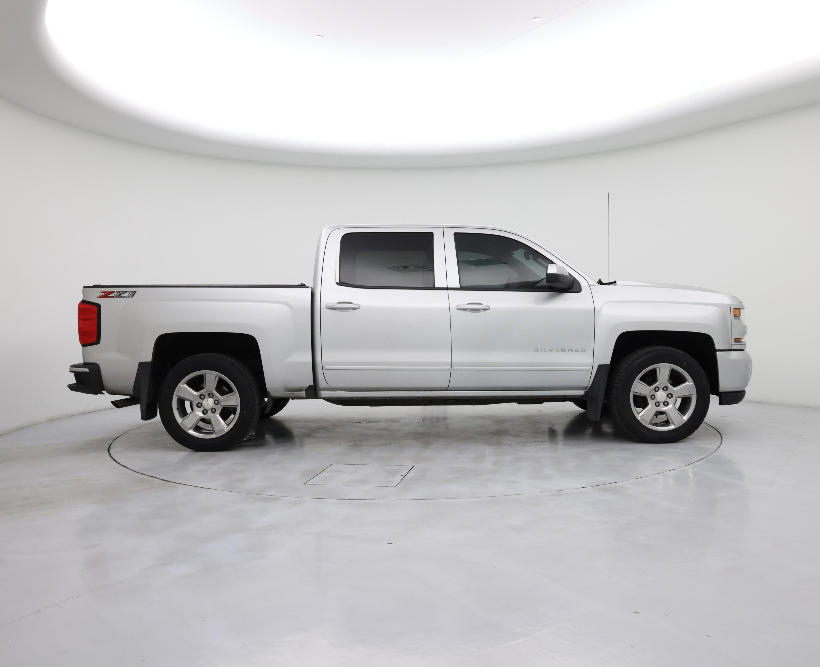 Thumbnail: 2018 Chevrolet Silverado 1500 - 7