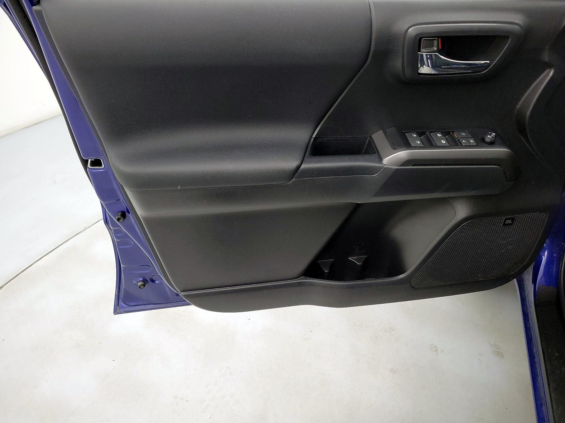 Thumbnail: 2023 Toyota Tacoma - 12