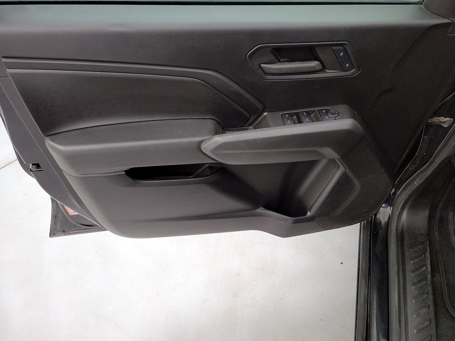 Thumbnail: 2023 Chevrolet Colorado - 12