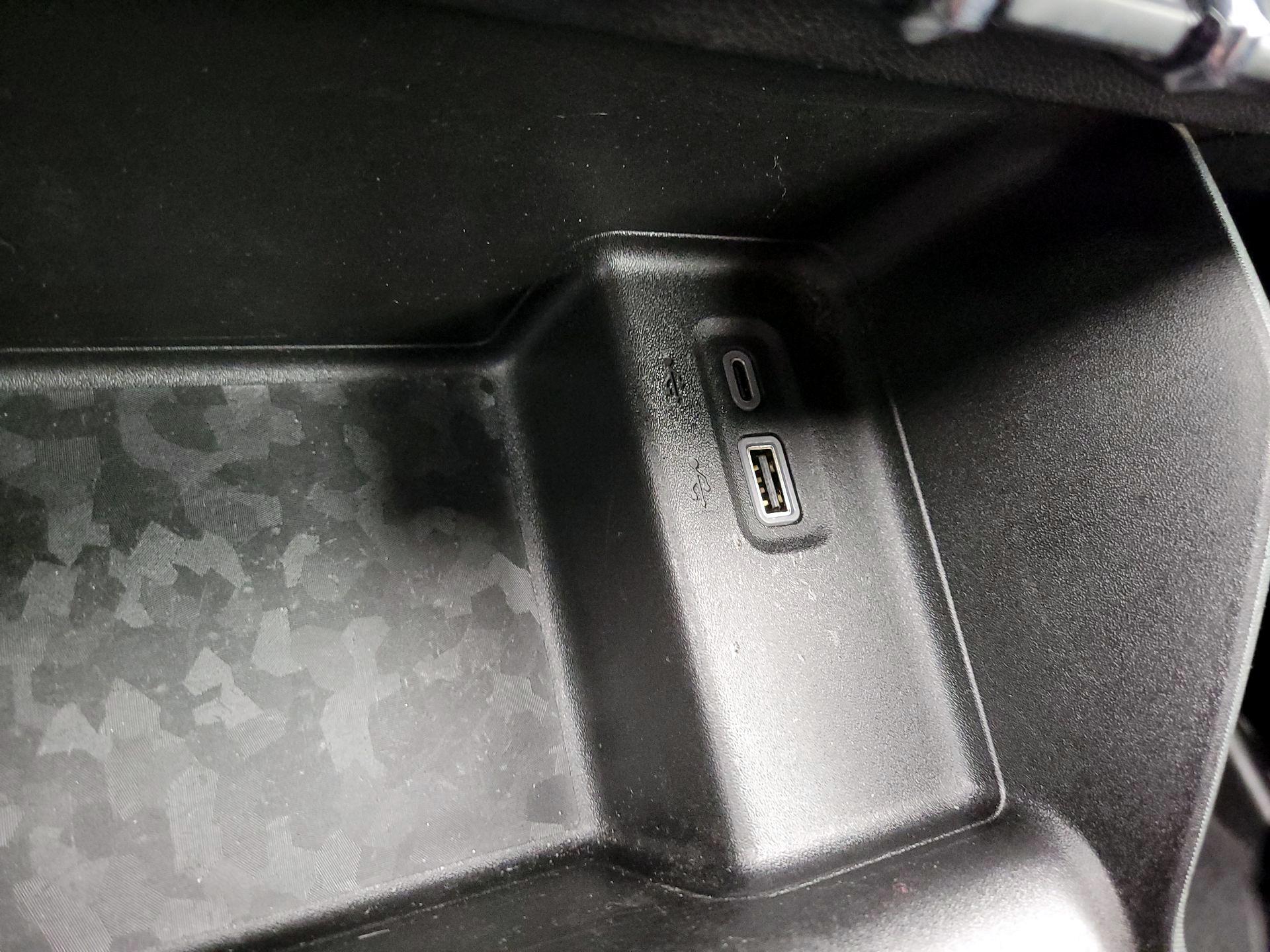 Thumbnail: 2023 Chevrolet Colorado - 18