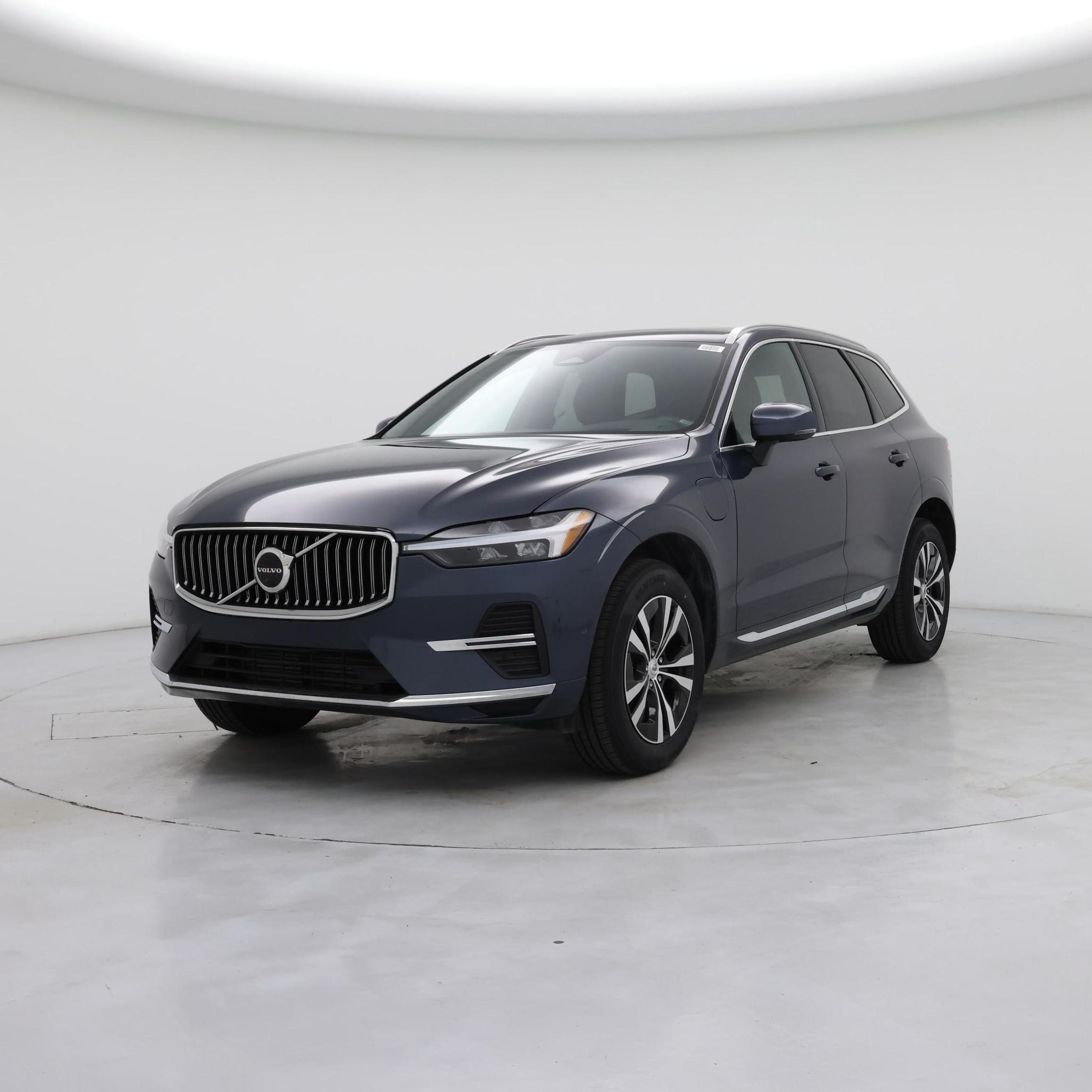 Thumbnail: 2022 Volvo XC60 - 4
