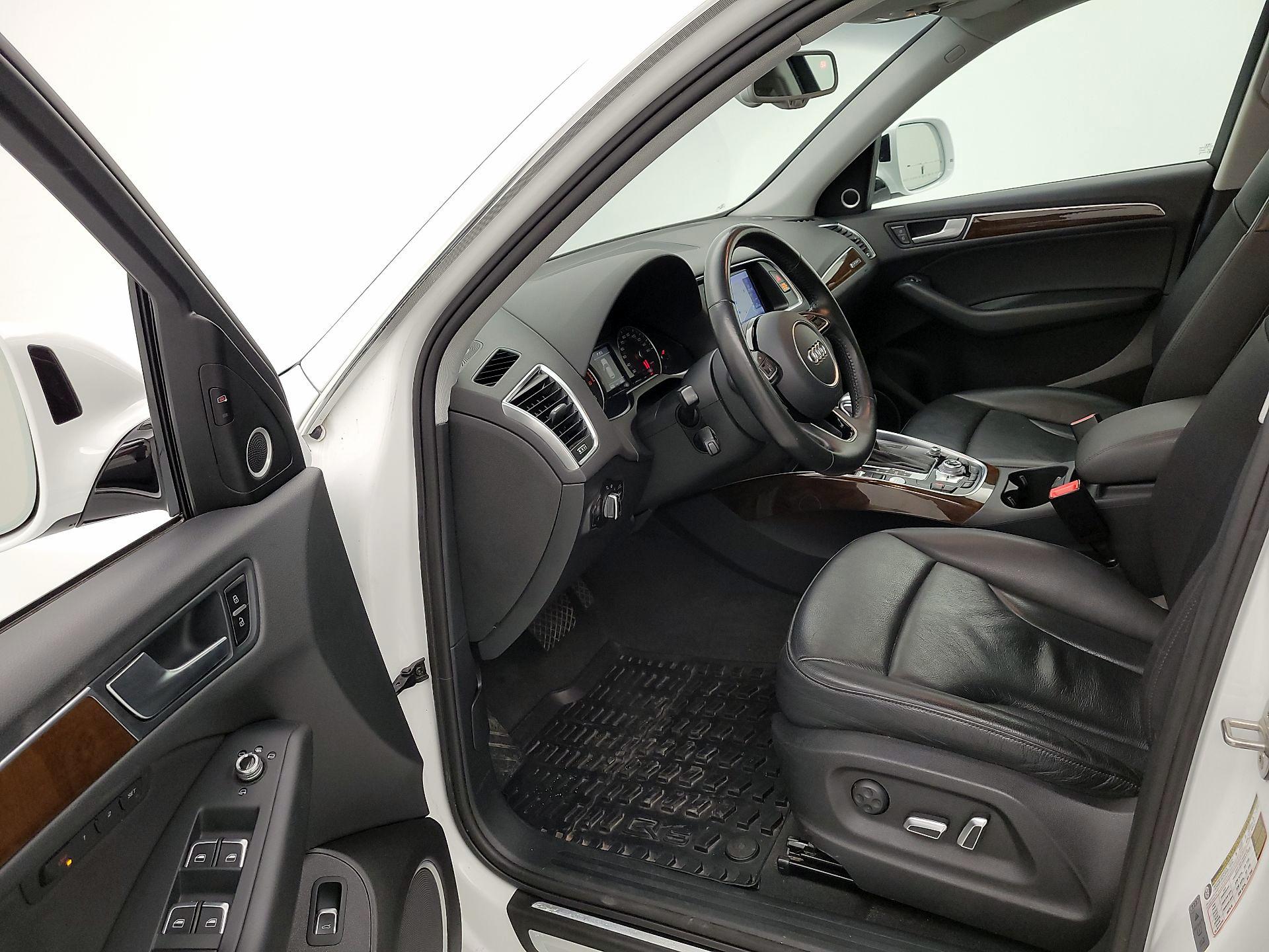 Thumbnail: 2016 Audi Q5 - 11