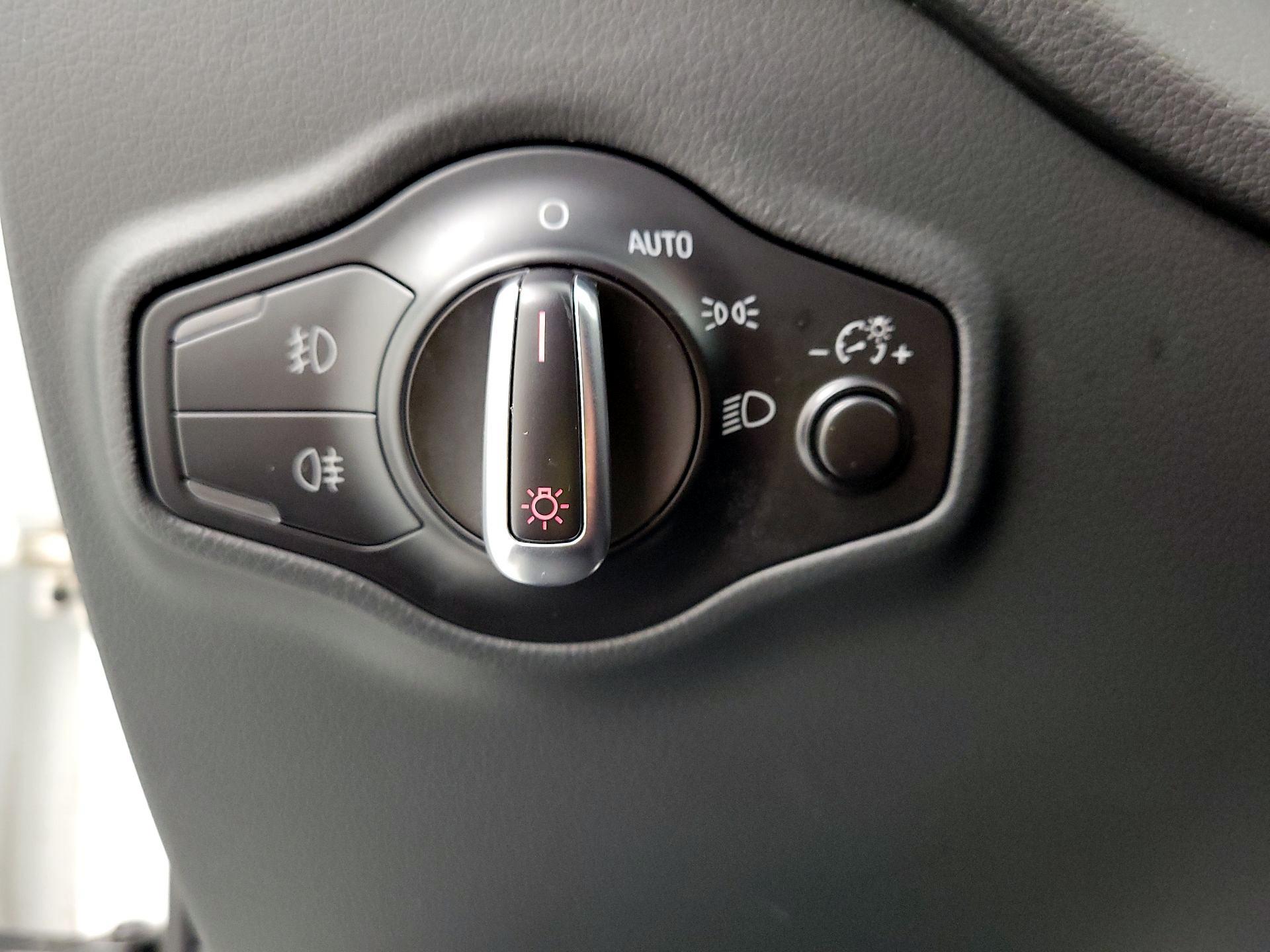 Thumbnail: 2016 Audi Q5 - 13