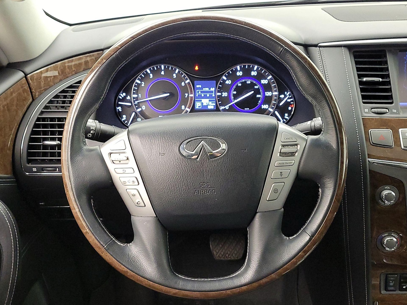 2017 INFINITI QX80 Base - Photo 11