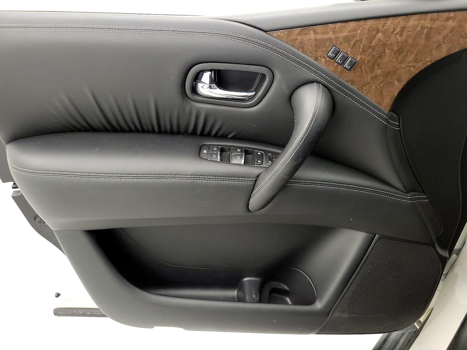 2017 INFINITI QX80 Base - Photo 13