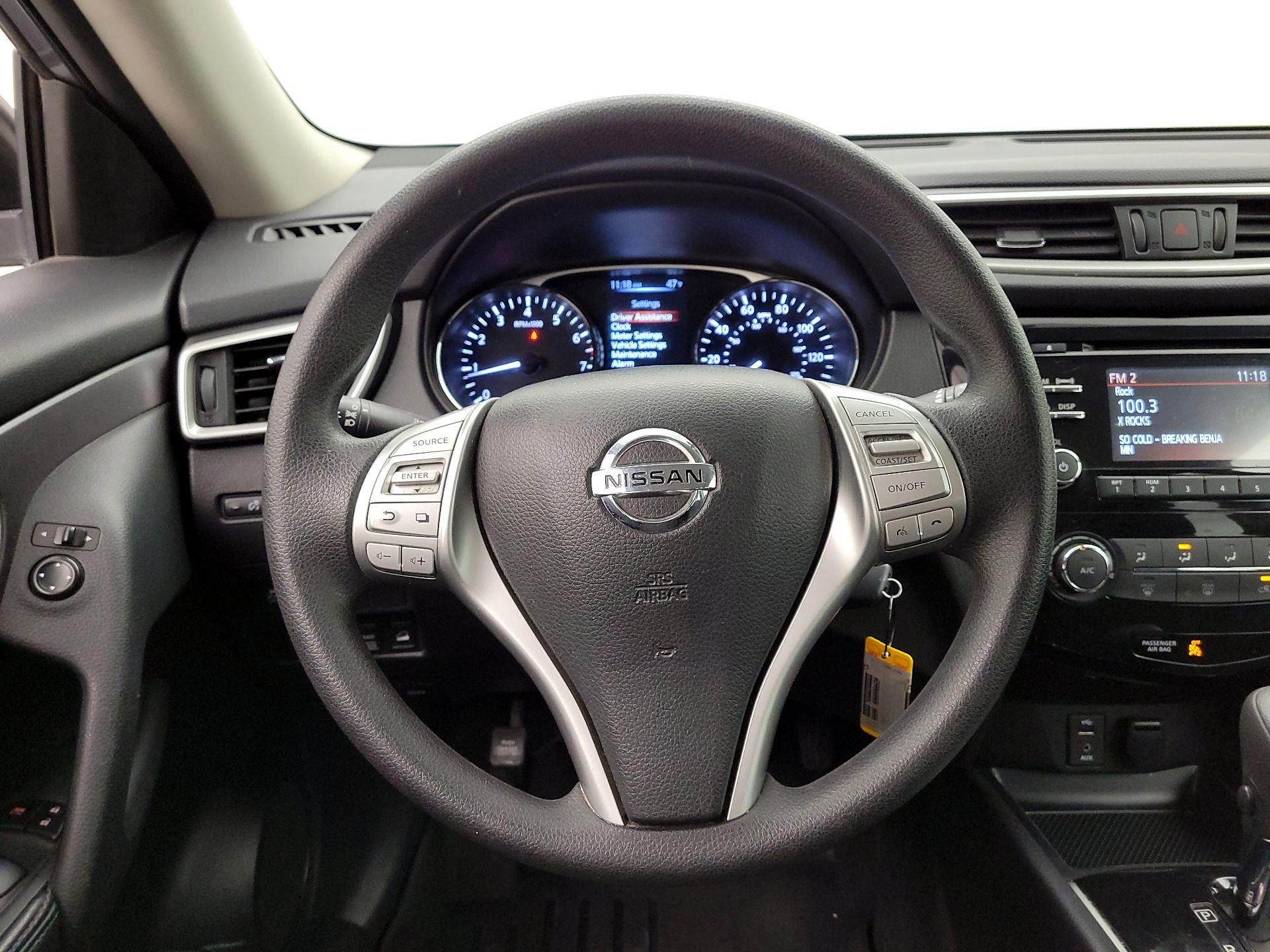 Thumbnail: 2016 Nissan Rogue - 10