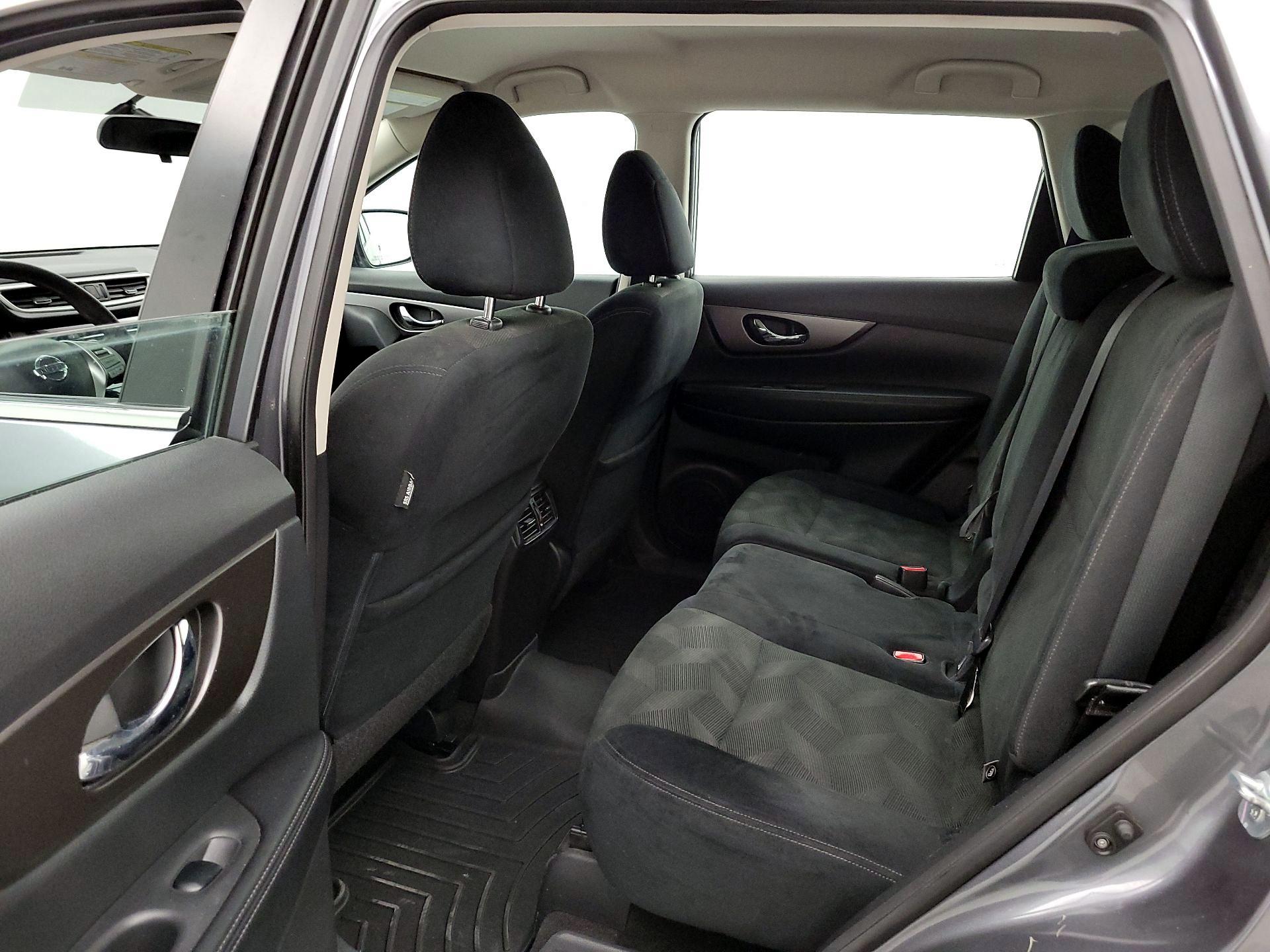 Thumbnail: 2016 Nissan Rogue - 19