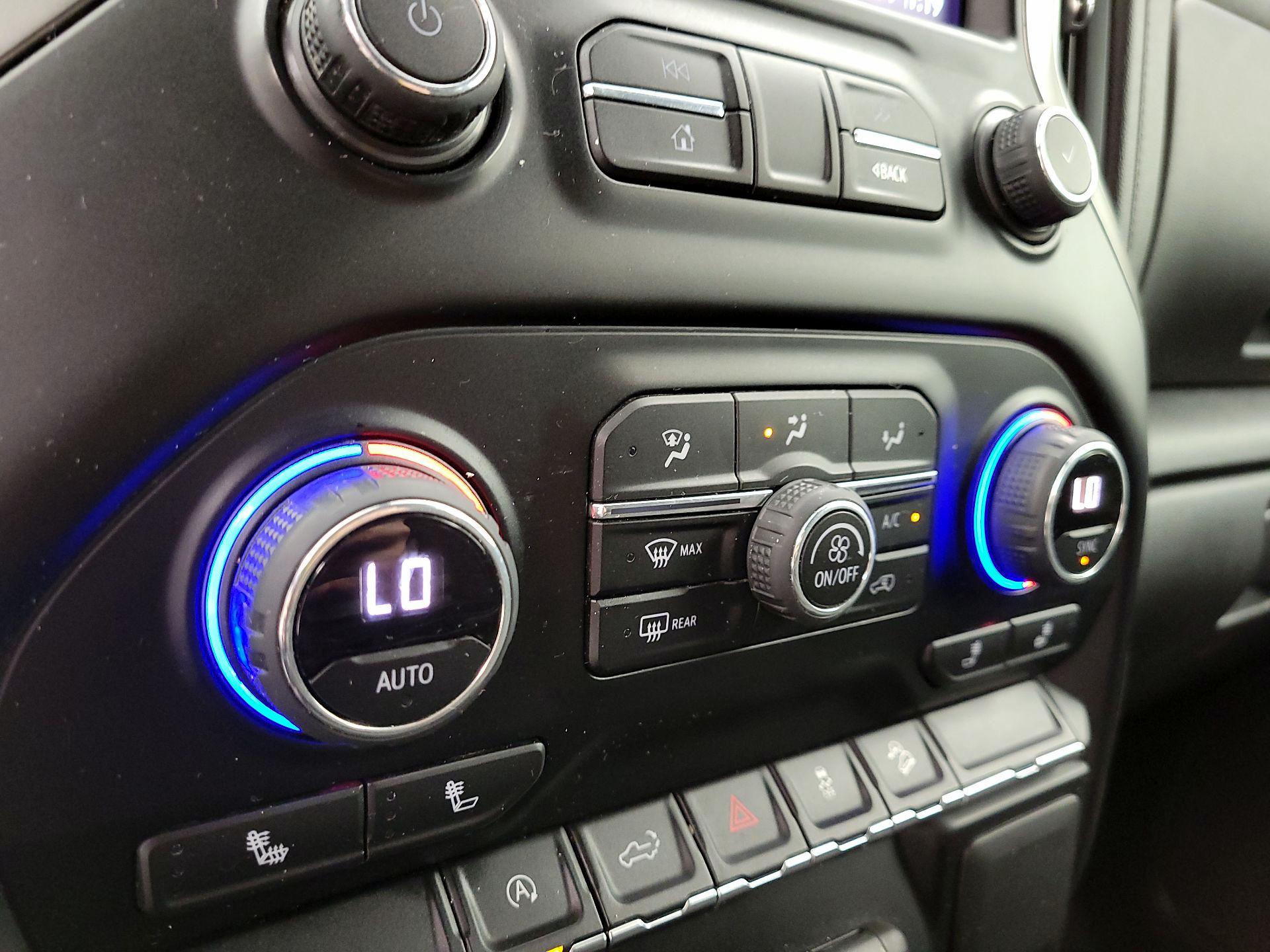 Thumbnail: 2021 Chevrolet Silverado 1500 - 16