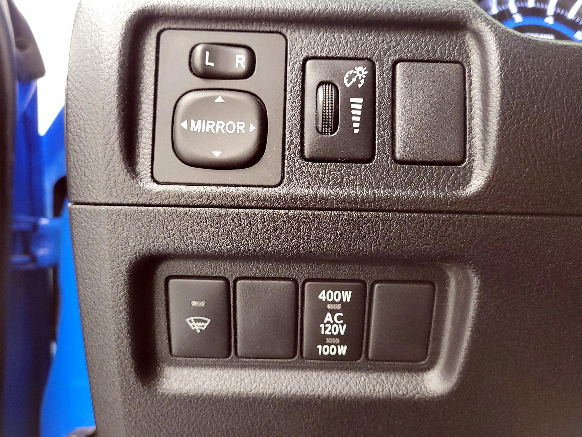 Thumbnail: 2019 Toyota 4Runner - 13