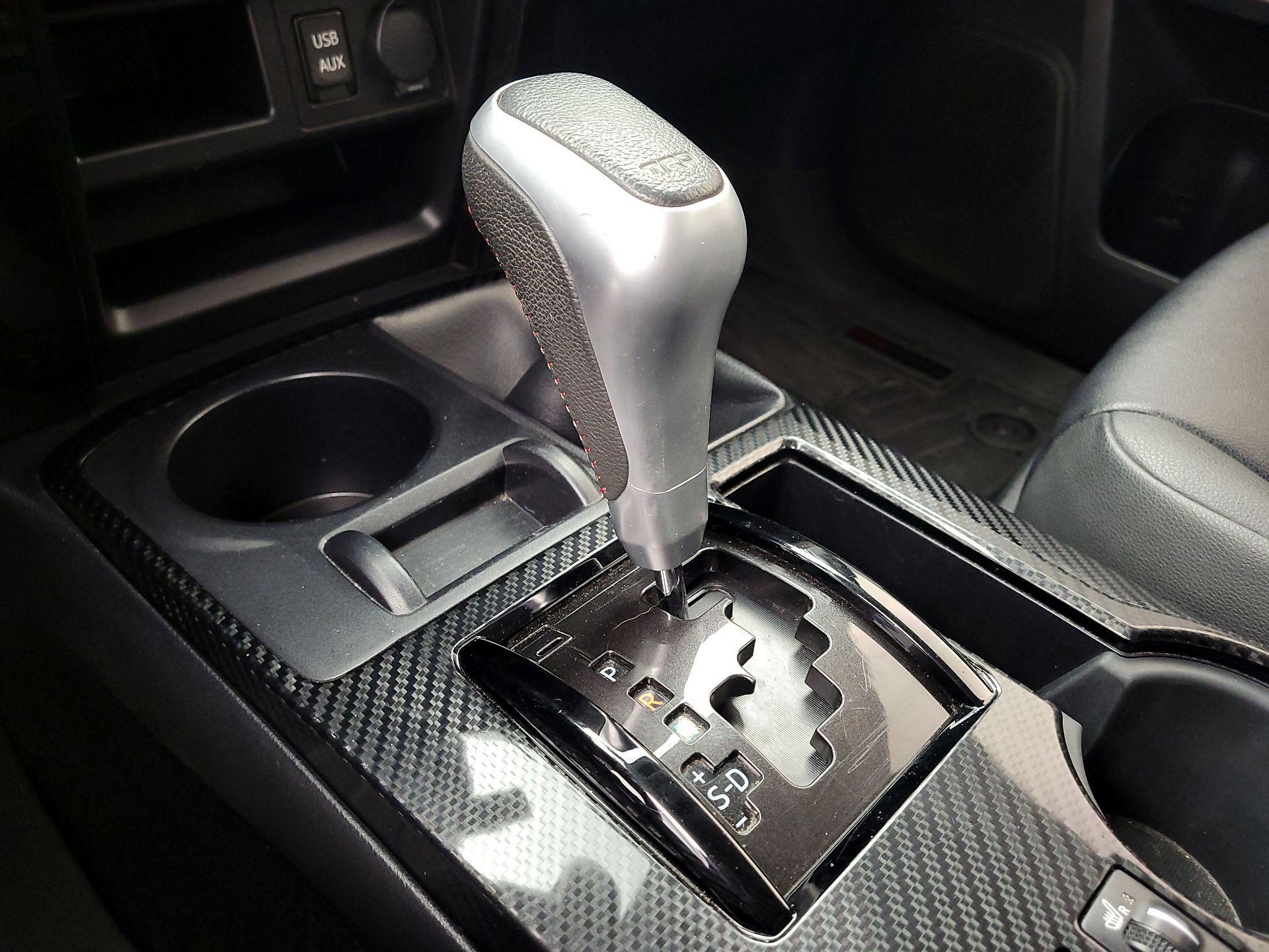 Thumbnail: 2019 Toyota 4Runner - 17