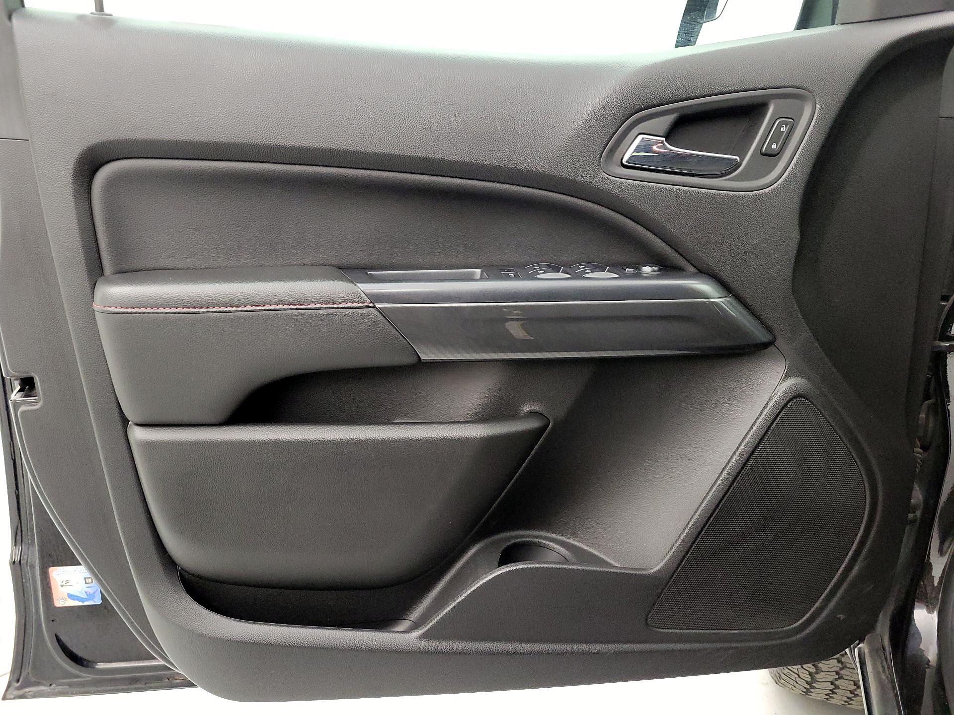 Thumbnail: 2018 GMC Canyon - 12