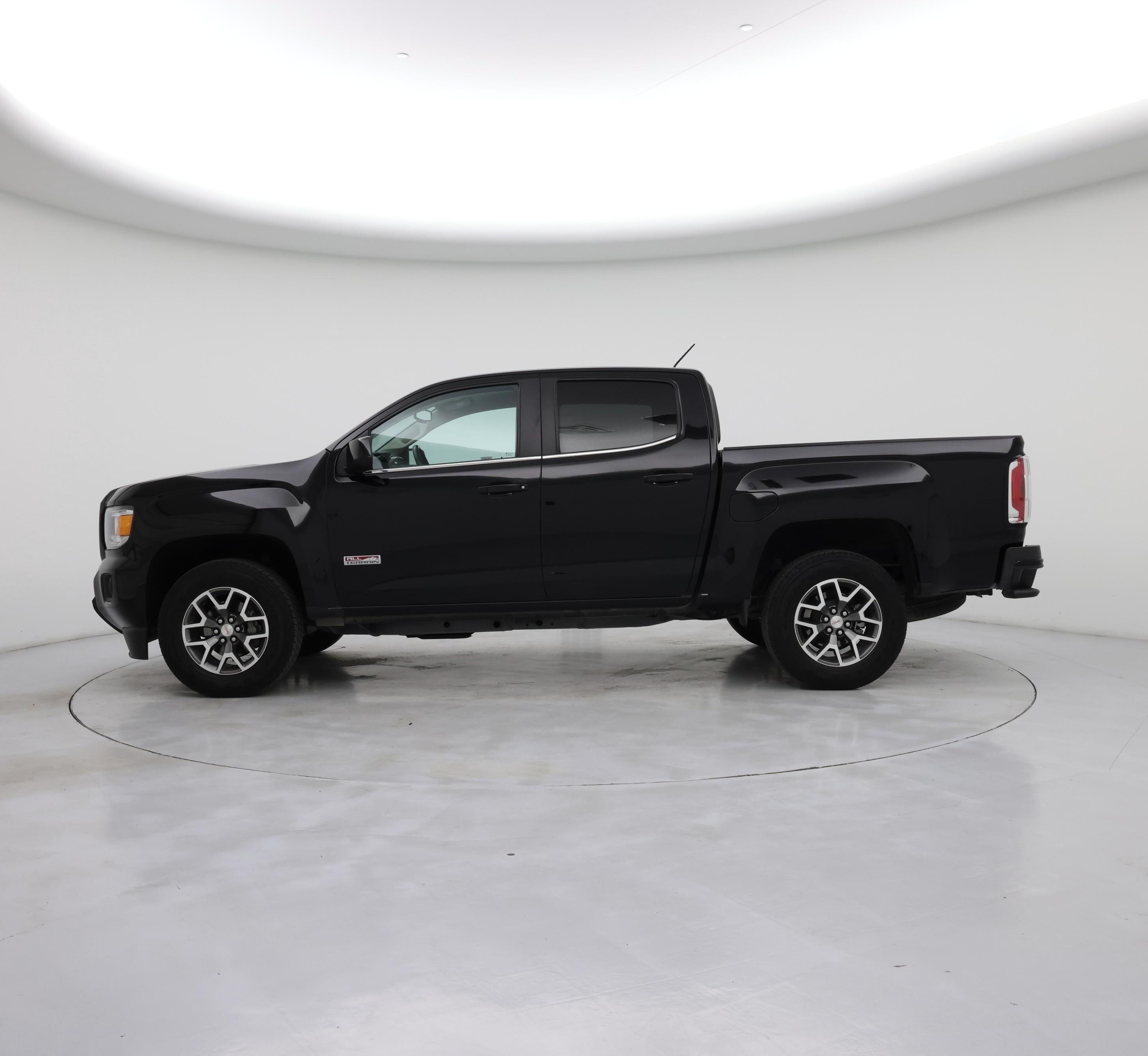 Thumbnail: 2018 GMC Canyon - 3