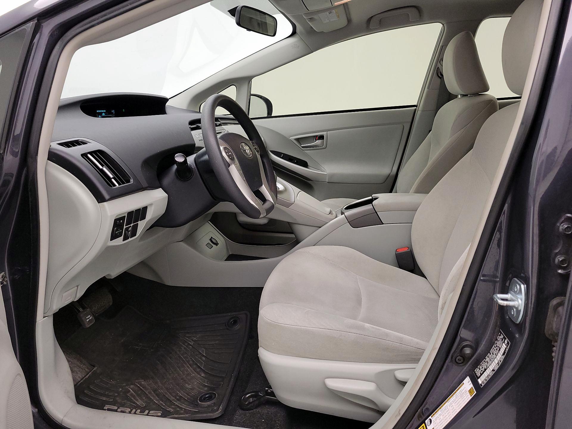 Thumbnail: 2014 Toyota Prius - 11