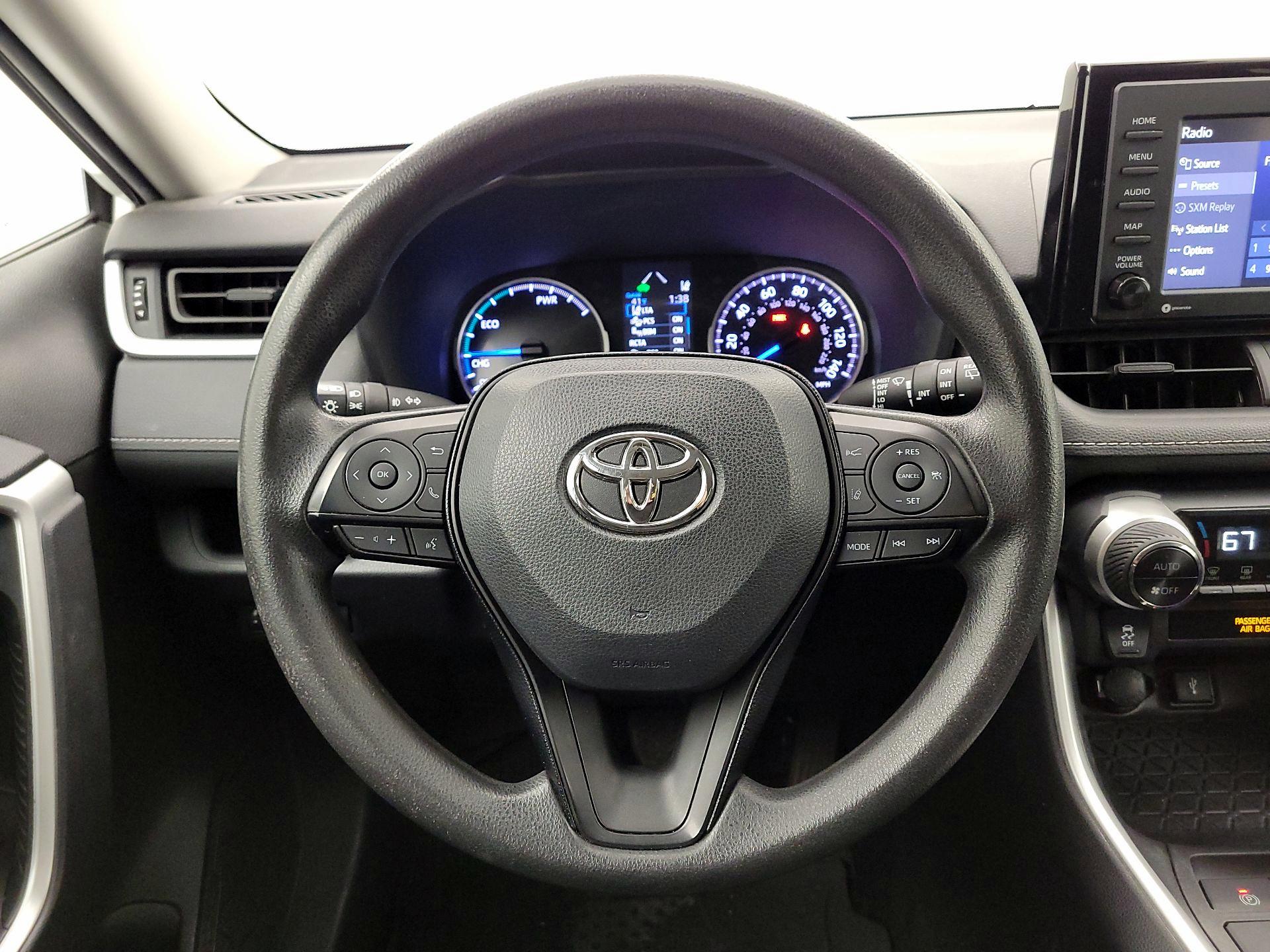 Thumbnail: 2021 Toyota RAV4 - 10