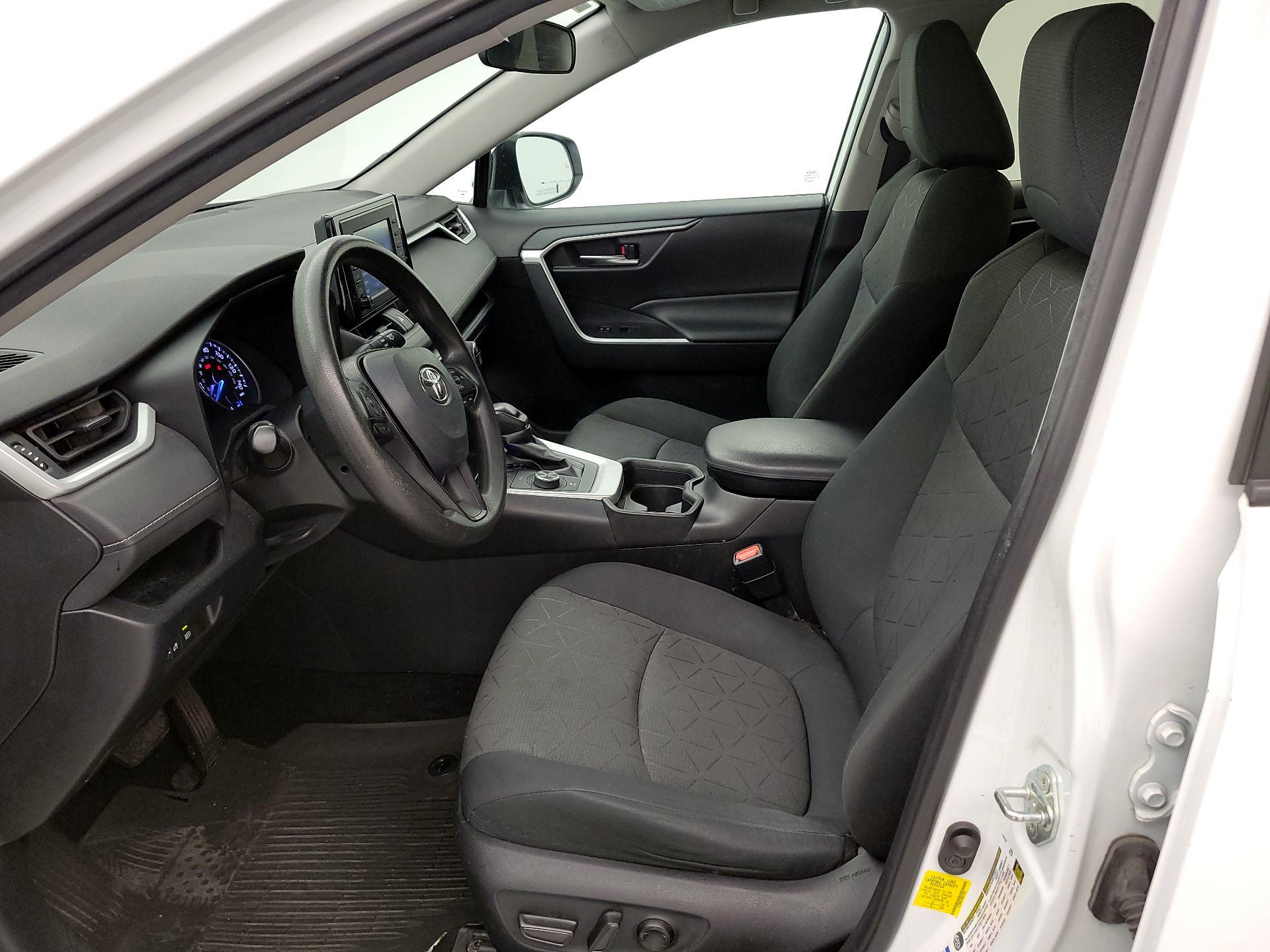 Thumbnail: 2021 Toyota RAV4 - 11