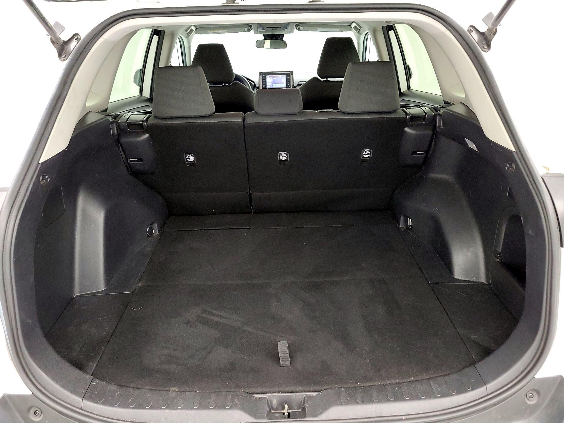 Thumbnail: 2021 Toyota RAV4 - 20