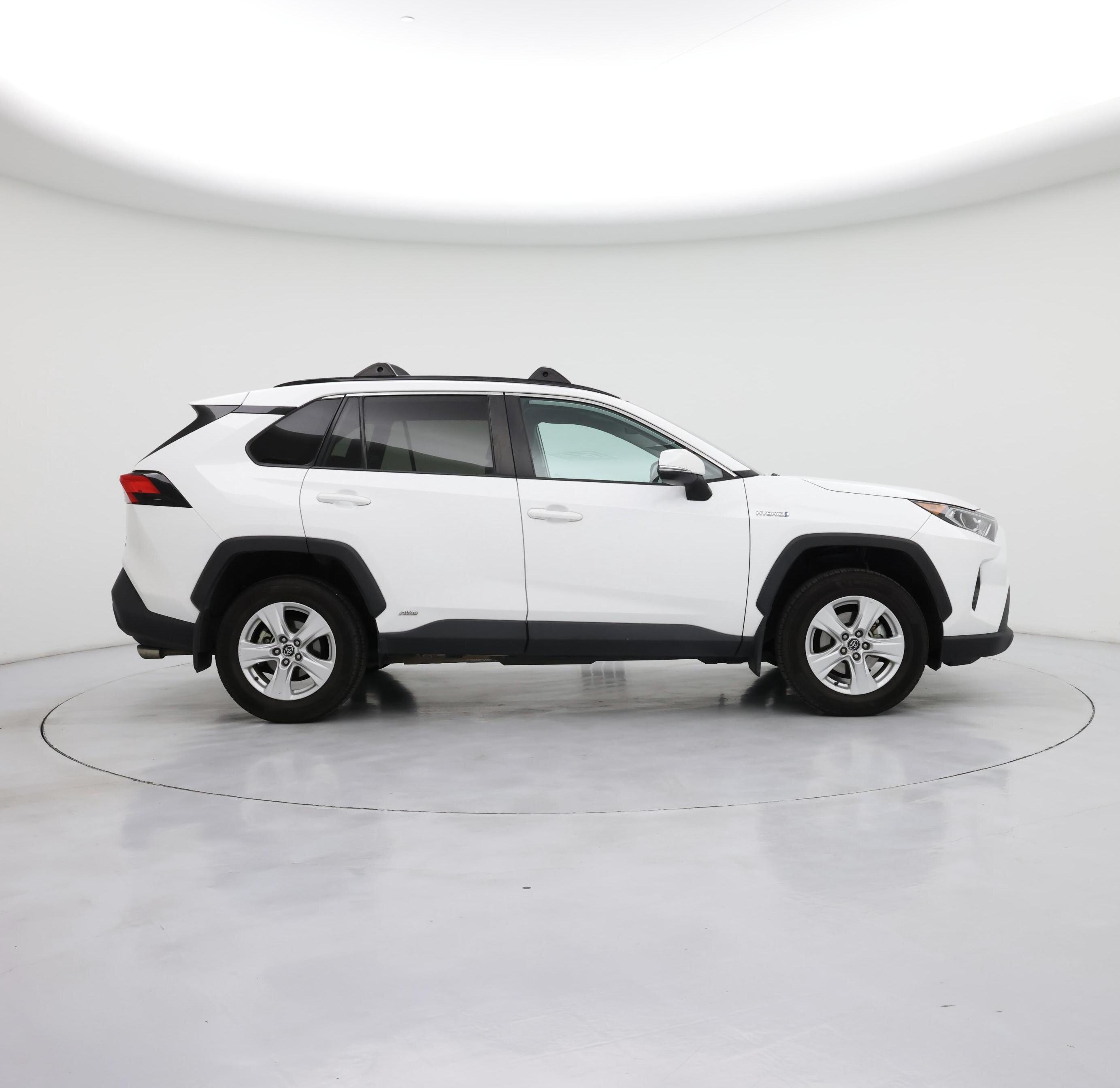 Thumbnail: 2021 Toyota RAV4 - 7