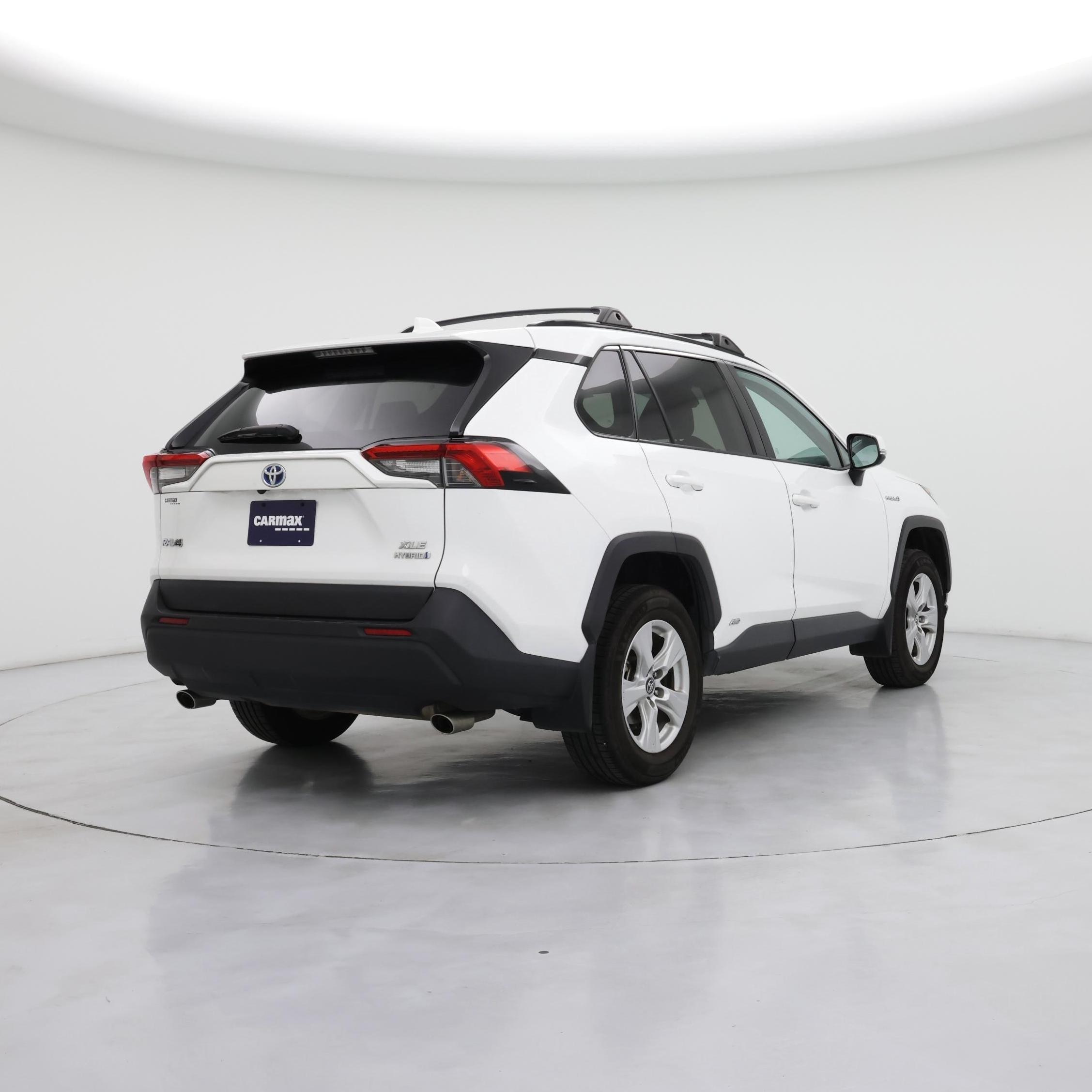 Thumbnail: 2021 Toyota RAV4 - 8