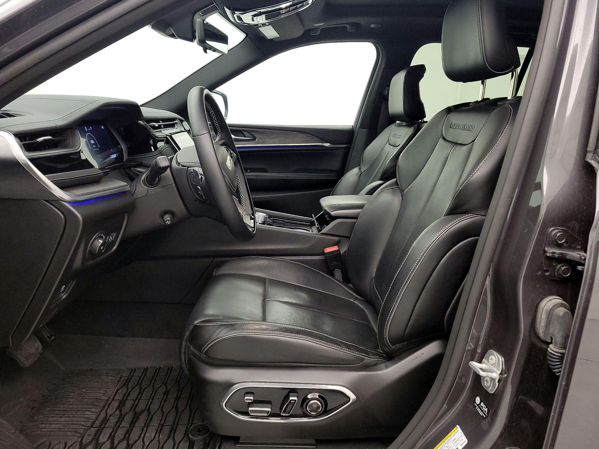 Thumbnail: 2022 Jeep Grand Cherokee - 11