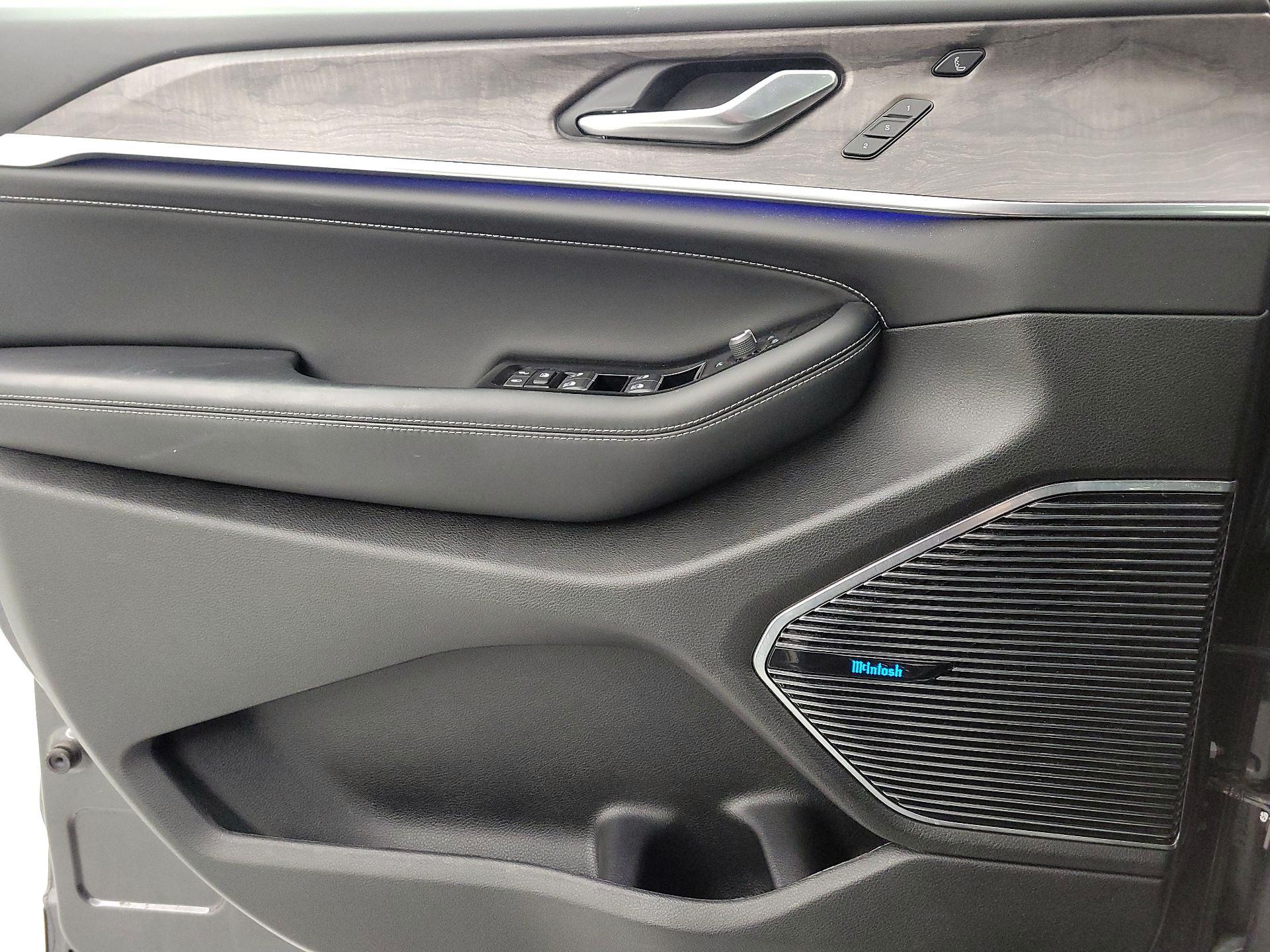 Thumbnail: 2022 Jeep Grand Cherokee - 12