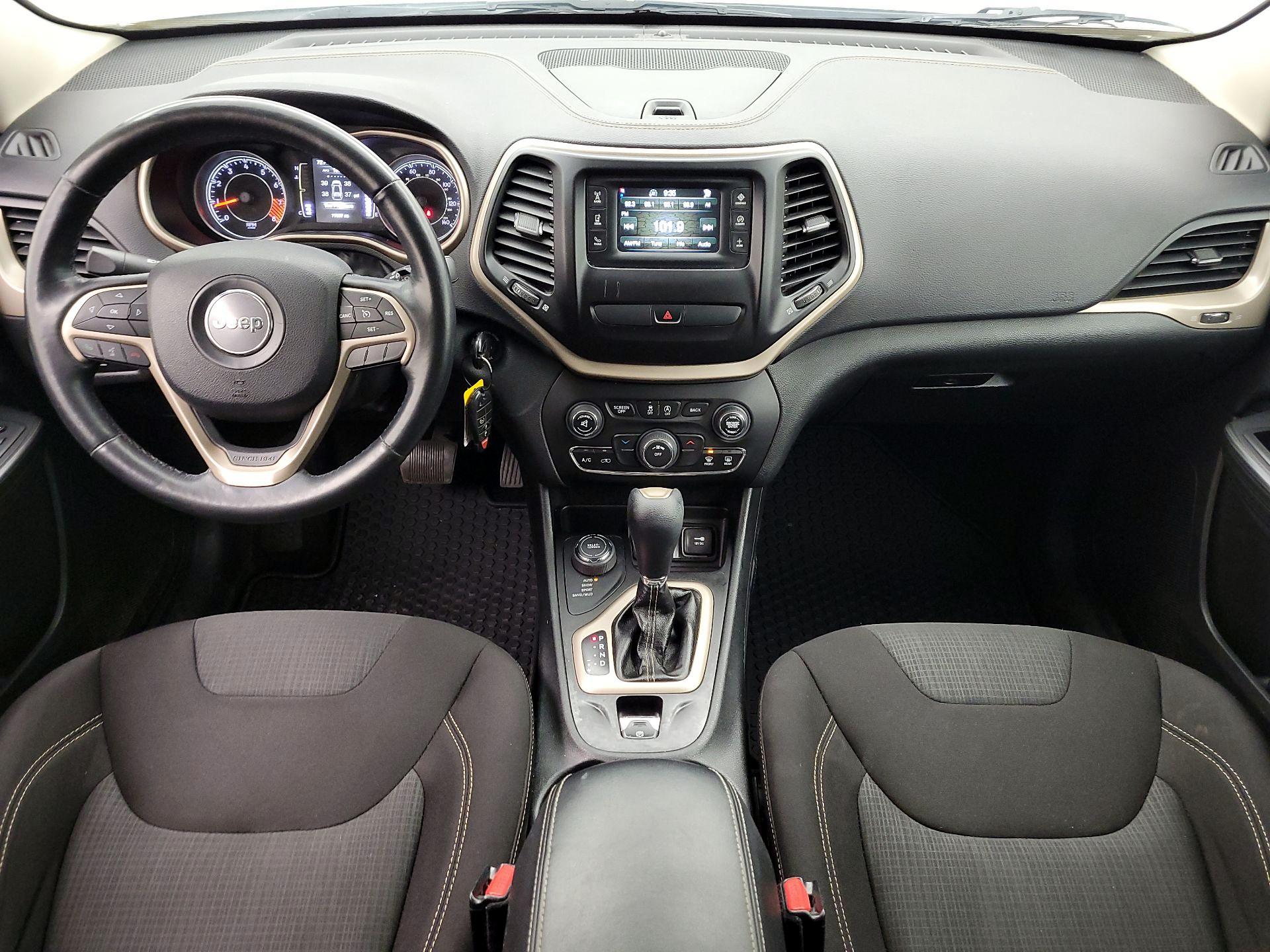 Thumbnail: 2015 Jeep Cherokee - 9